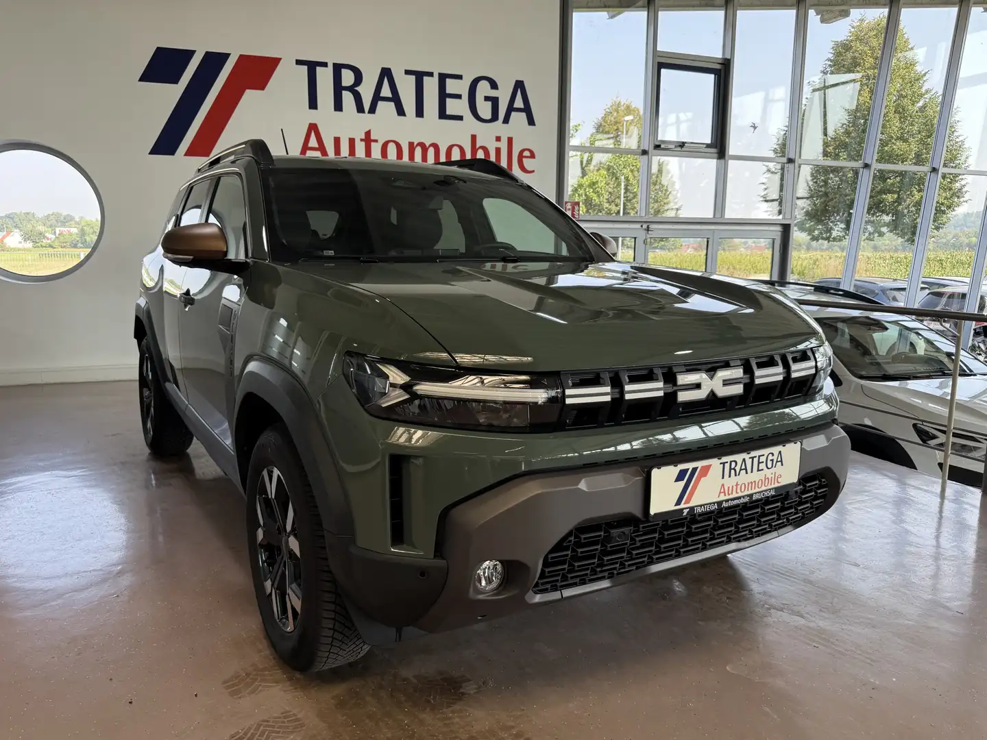 Dacia Duster TCe 130 4x4 Extreme Technik City SH Grün - 1