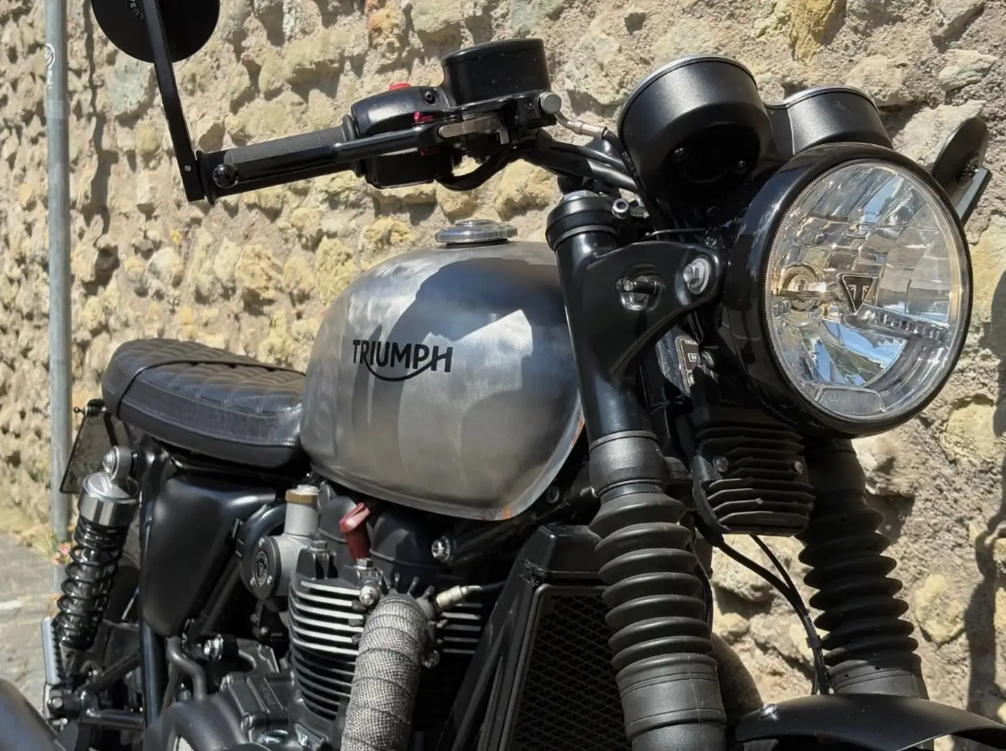 Triumph Bonneville T120 Argent - 1