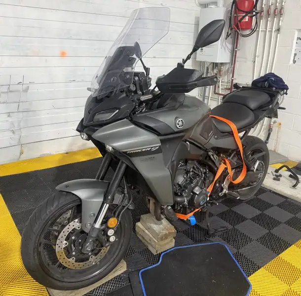 Yamaha TRACER 9