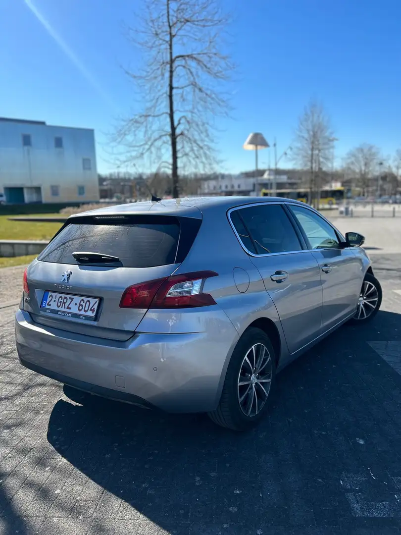 Peugeot 308 1.2 PureTech Allure STT - 2
