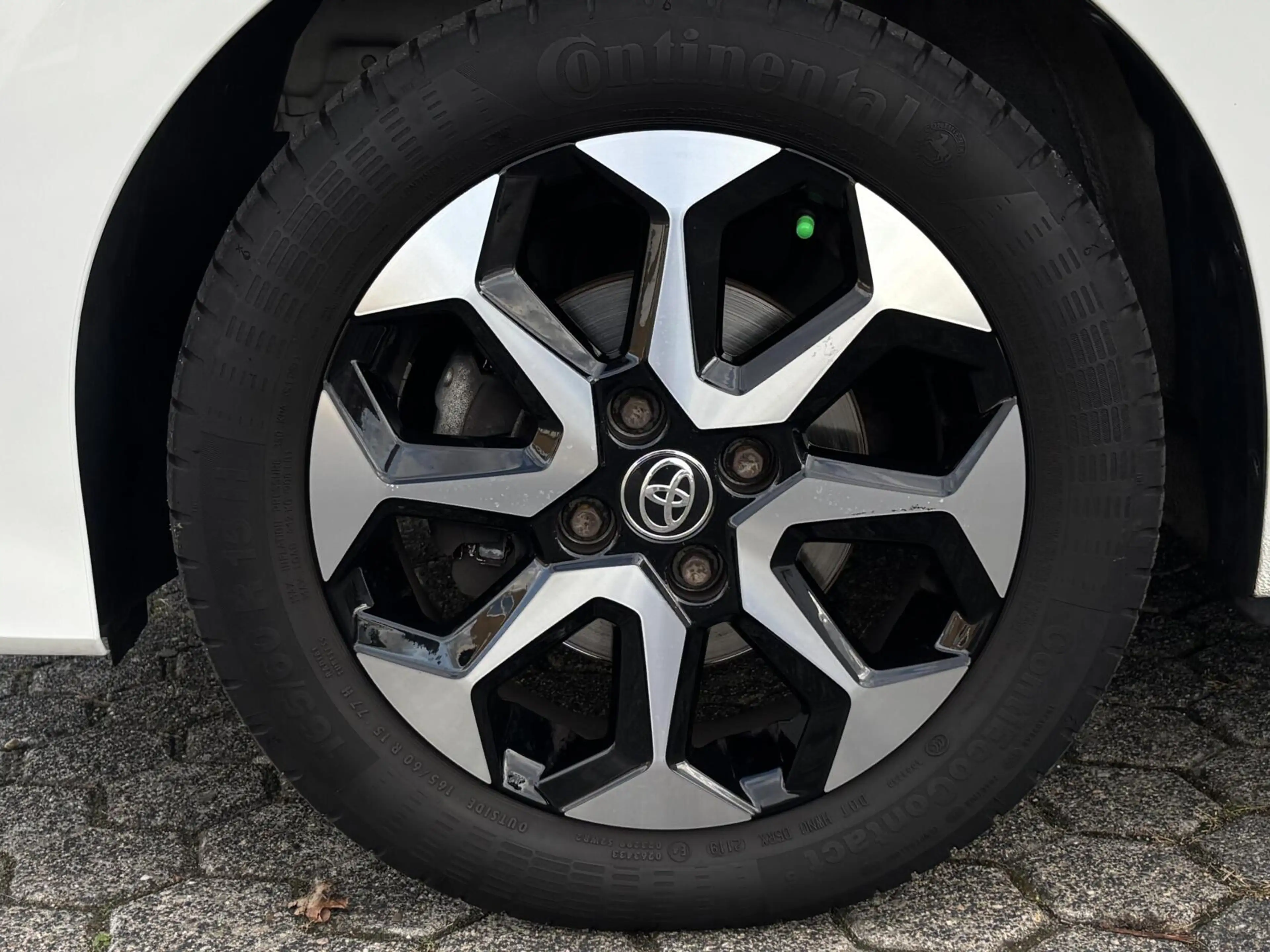 Toyota Aygo 1.0 VVT-i x-cite | Camera | Carplay | 15 inch velg — photo 12