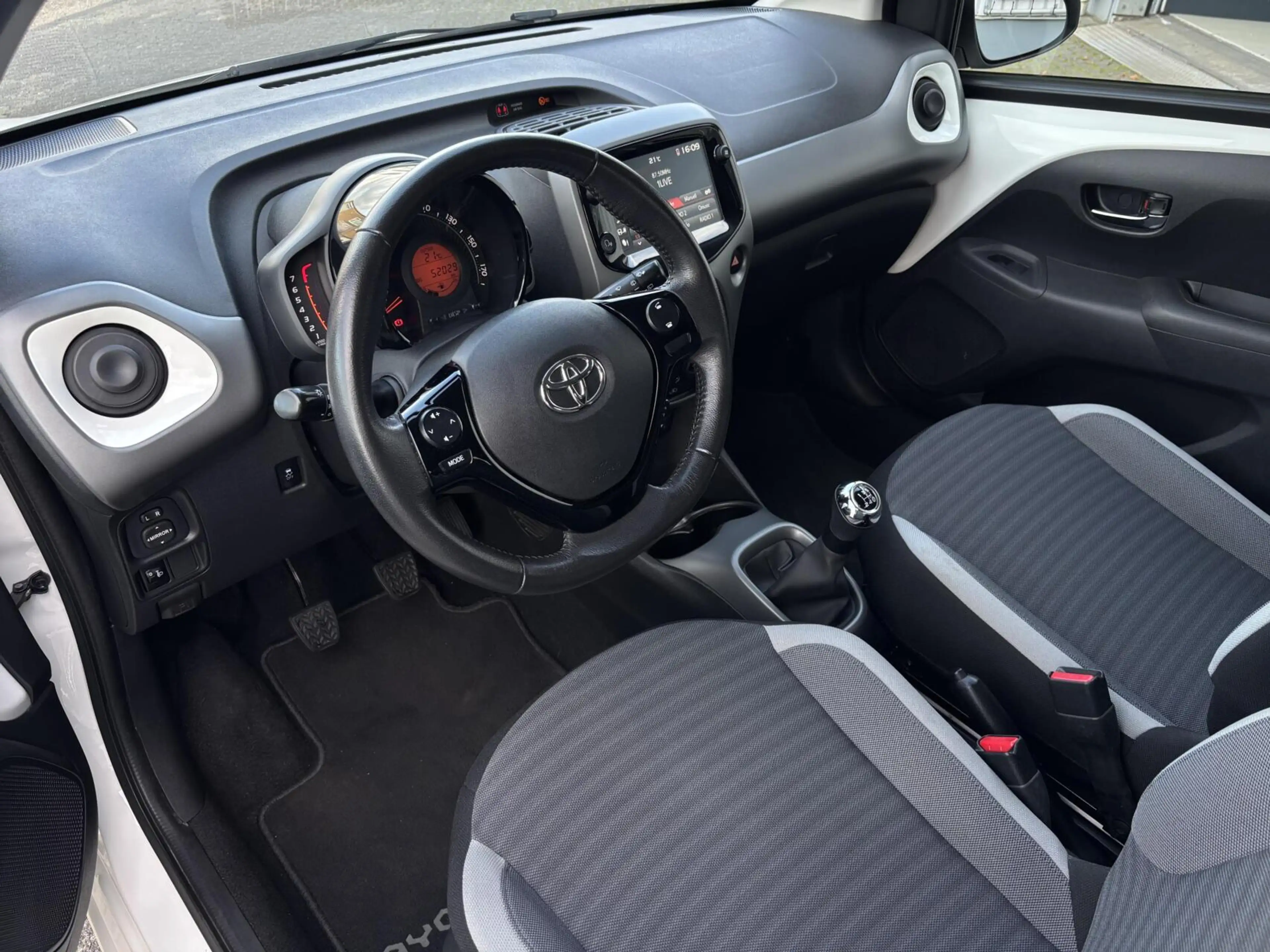 Toyota Aygo 1.0 VVT-i x-cite | Camera | Carplay | 15 inch velg — photo 13