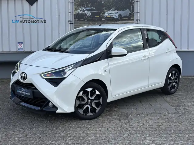 Toyota Aygo 1.0 VVT-i x-cite | Camera | Carplay | 15 inch velg
