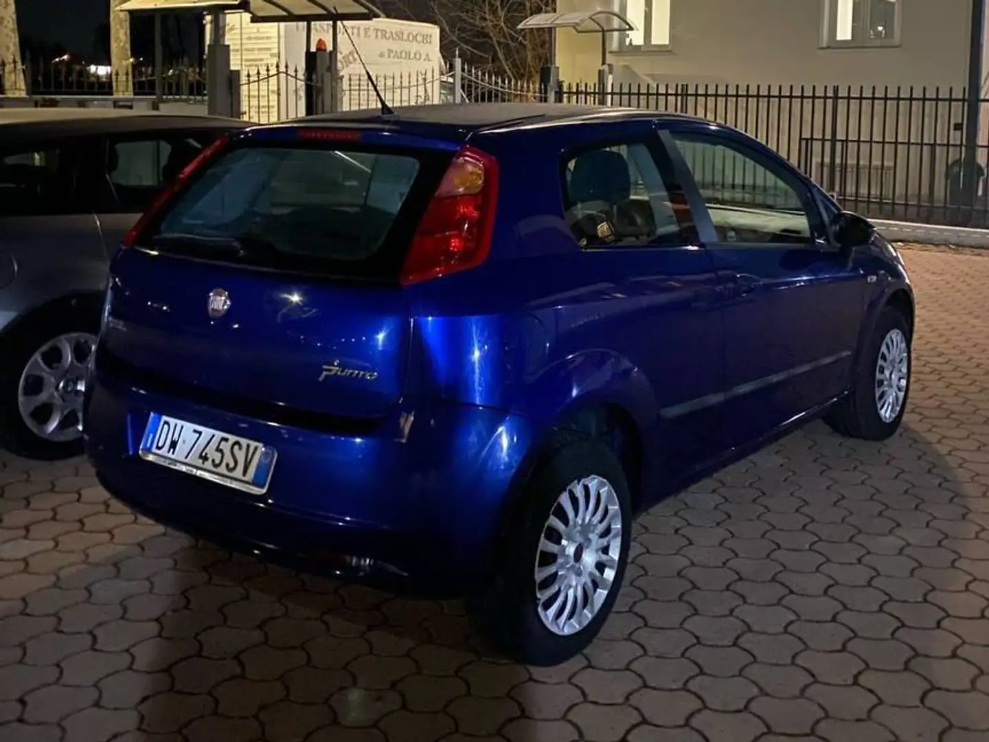 Fiat Grande Punto Grande Punto 3p 1.4 natural power Actual 75cv Bleu - 2
