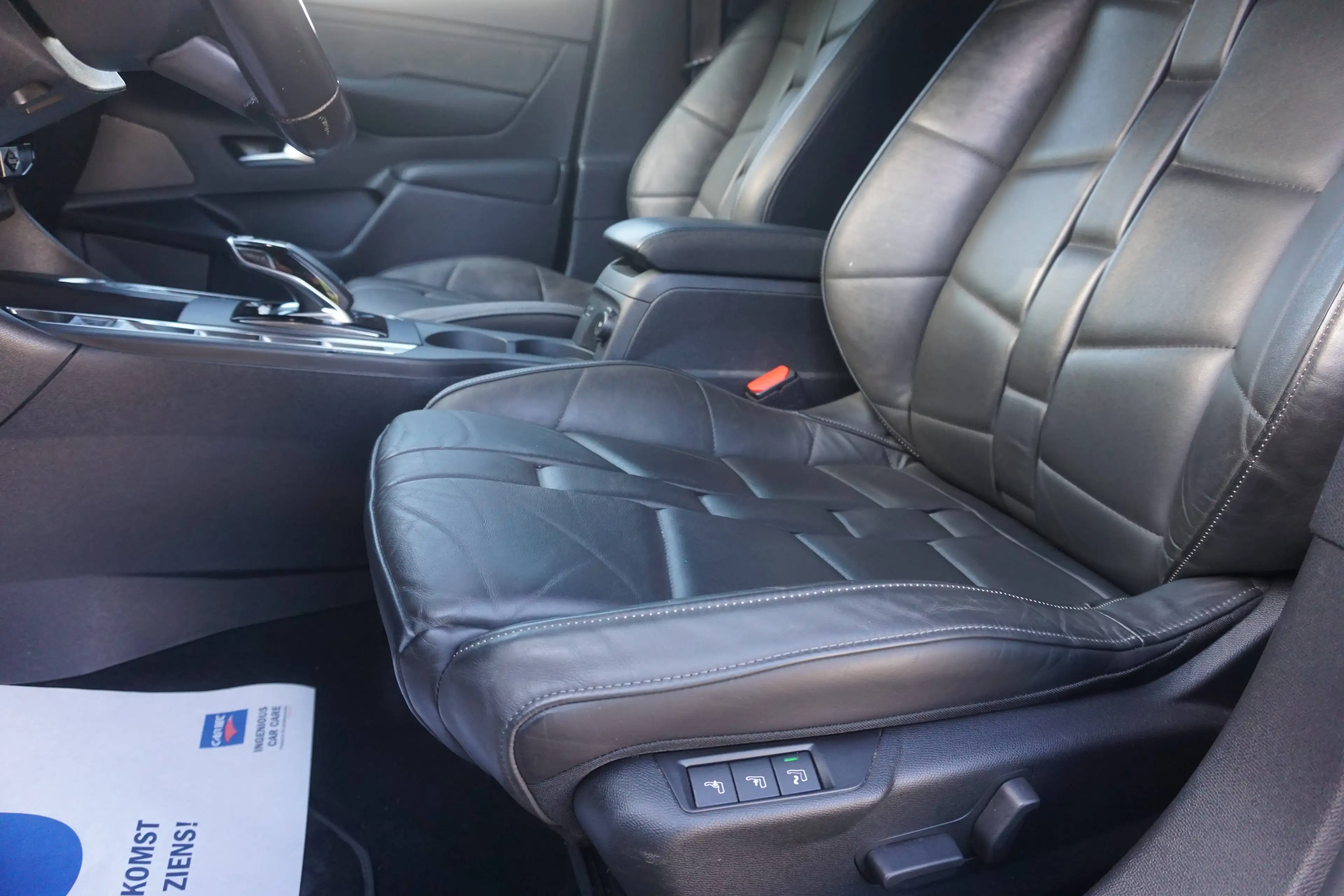 DS Automobiles DS 3 Crossback DS 3 CROSSBACK 1.2 PureTech Grand Chic-Navi-360°Cam-Headup-dodeH-Acc-Massage-Garantie — photo 5