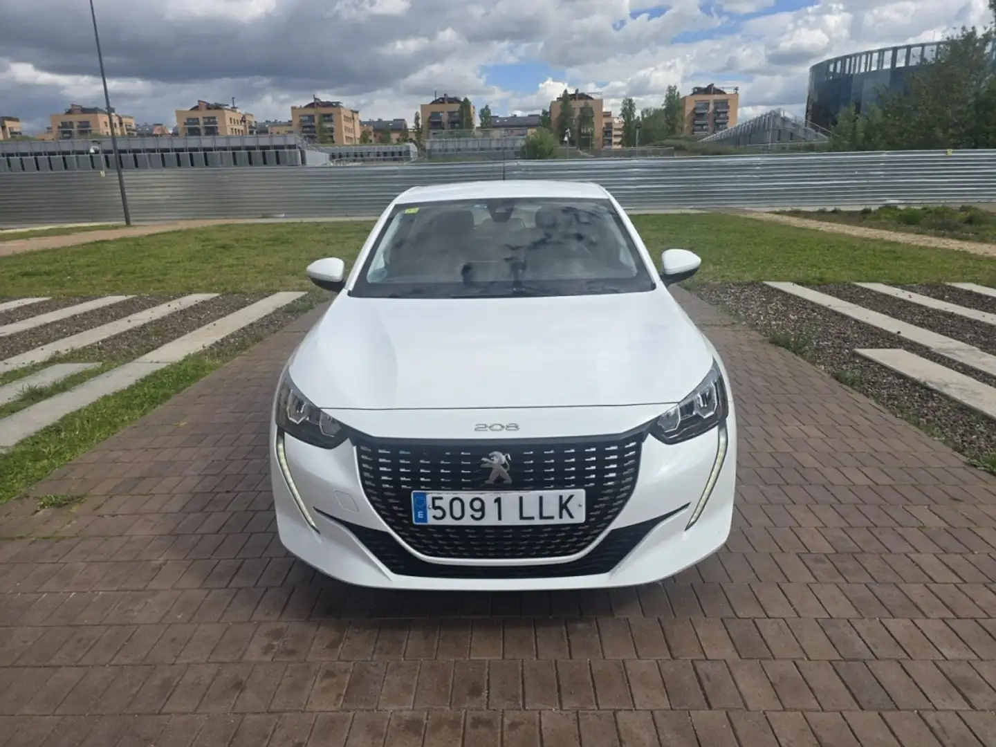 Peugeot 208 1.2 Puretech S&S GT Pack 100 Blanc - 2