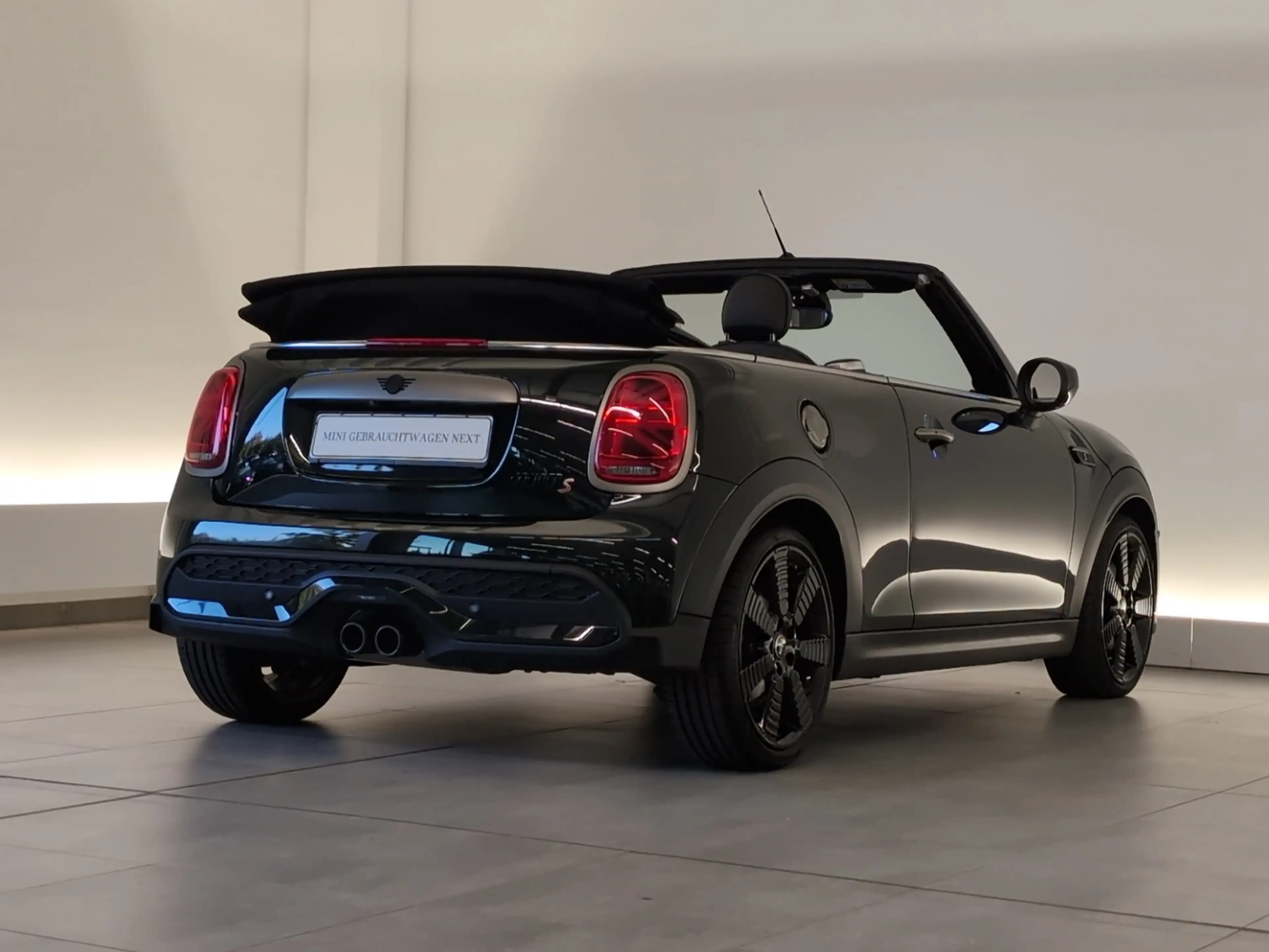 MINI Cooper S Cabrio Resolute Edition Navi/LED/HuD — photo 9