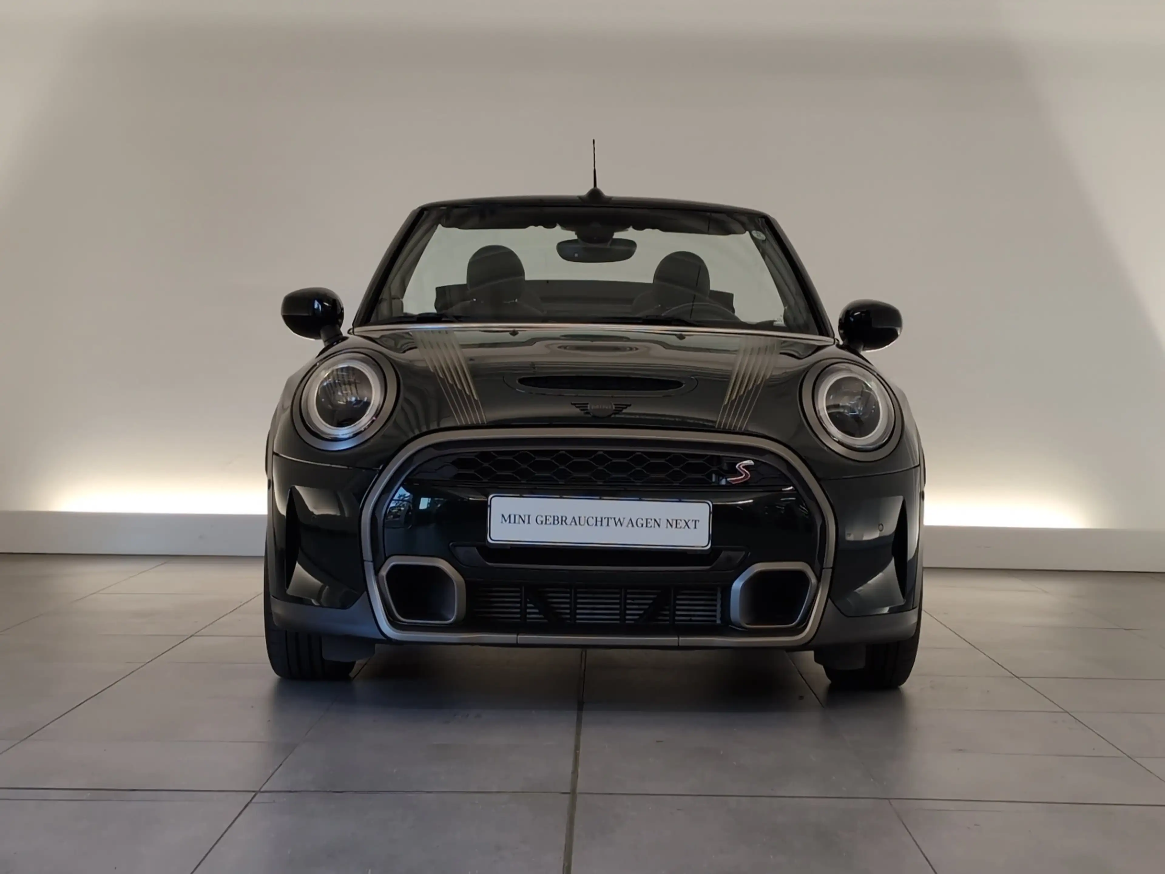 MINI Cooper S Cabrio Resolute Edition Navi/LED/HuD — photo 3