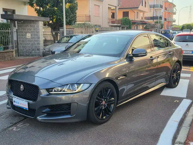 Jaguar XE XE 2.0d R-Sport 180cv auto