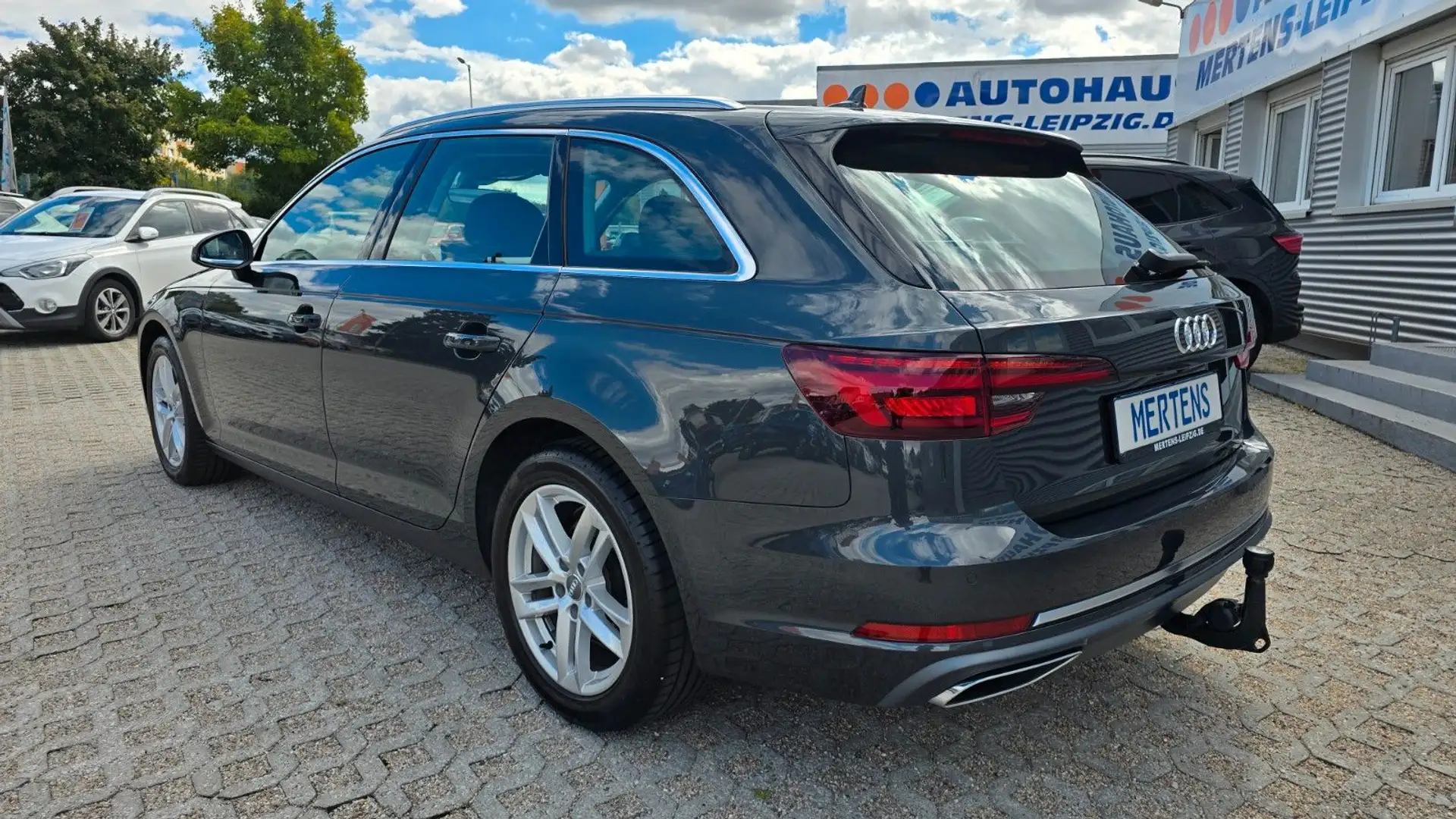 Audi A4 Avant 40 TFSI Aut sport LED Nav SHZ PDC Kam Gris - 2