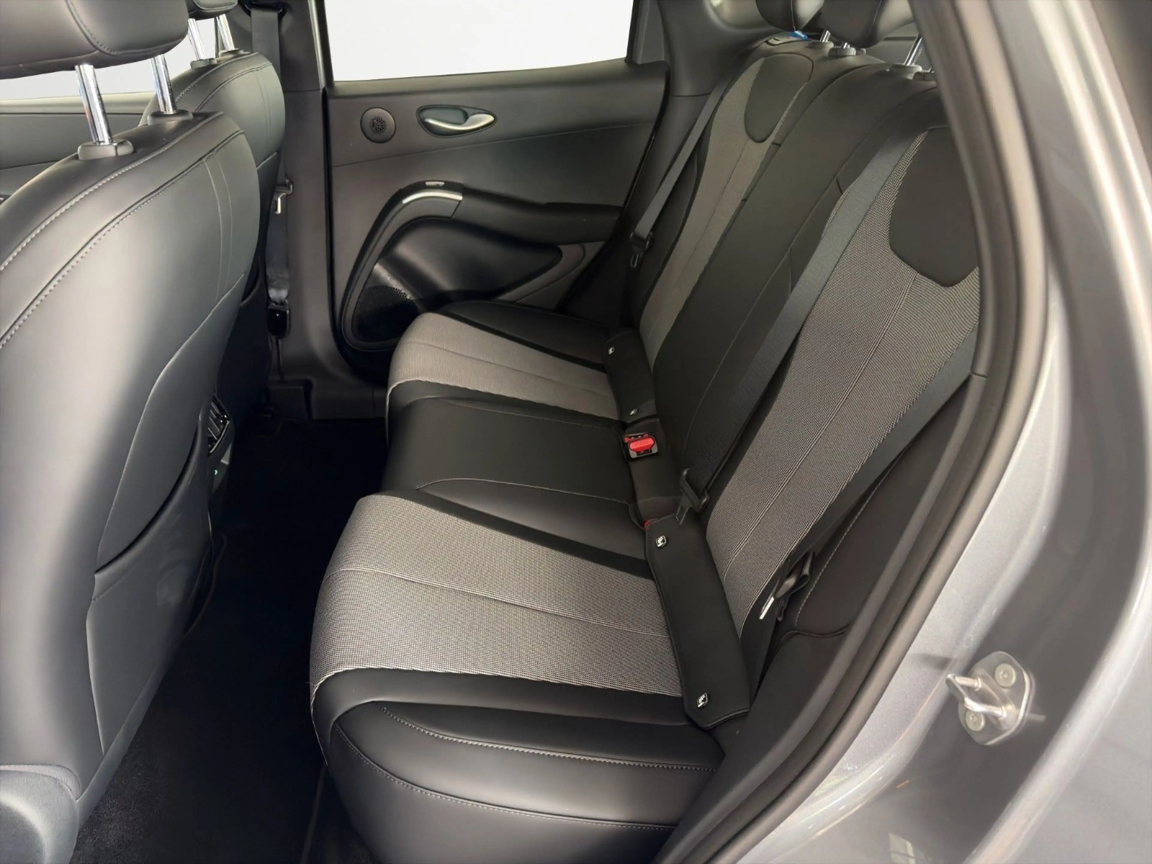 BYD Dolphin G DM-i Comfort /PANO/SHZ/SOFORT — photo 10