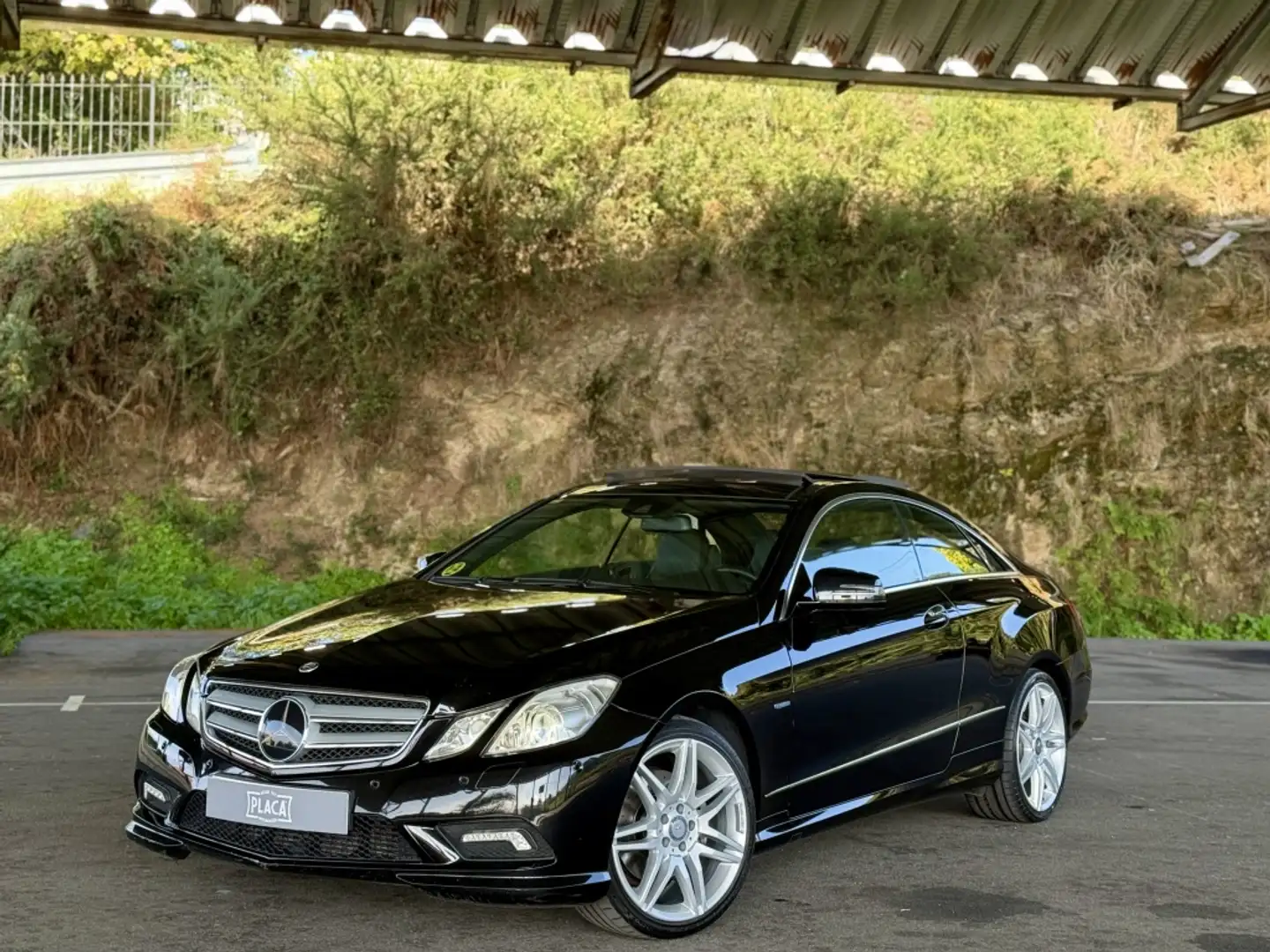 Mercedes-Benz E 350 350CDI BE Avantgarde 4M Aut. Zwart - 1