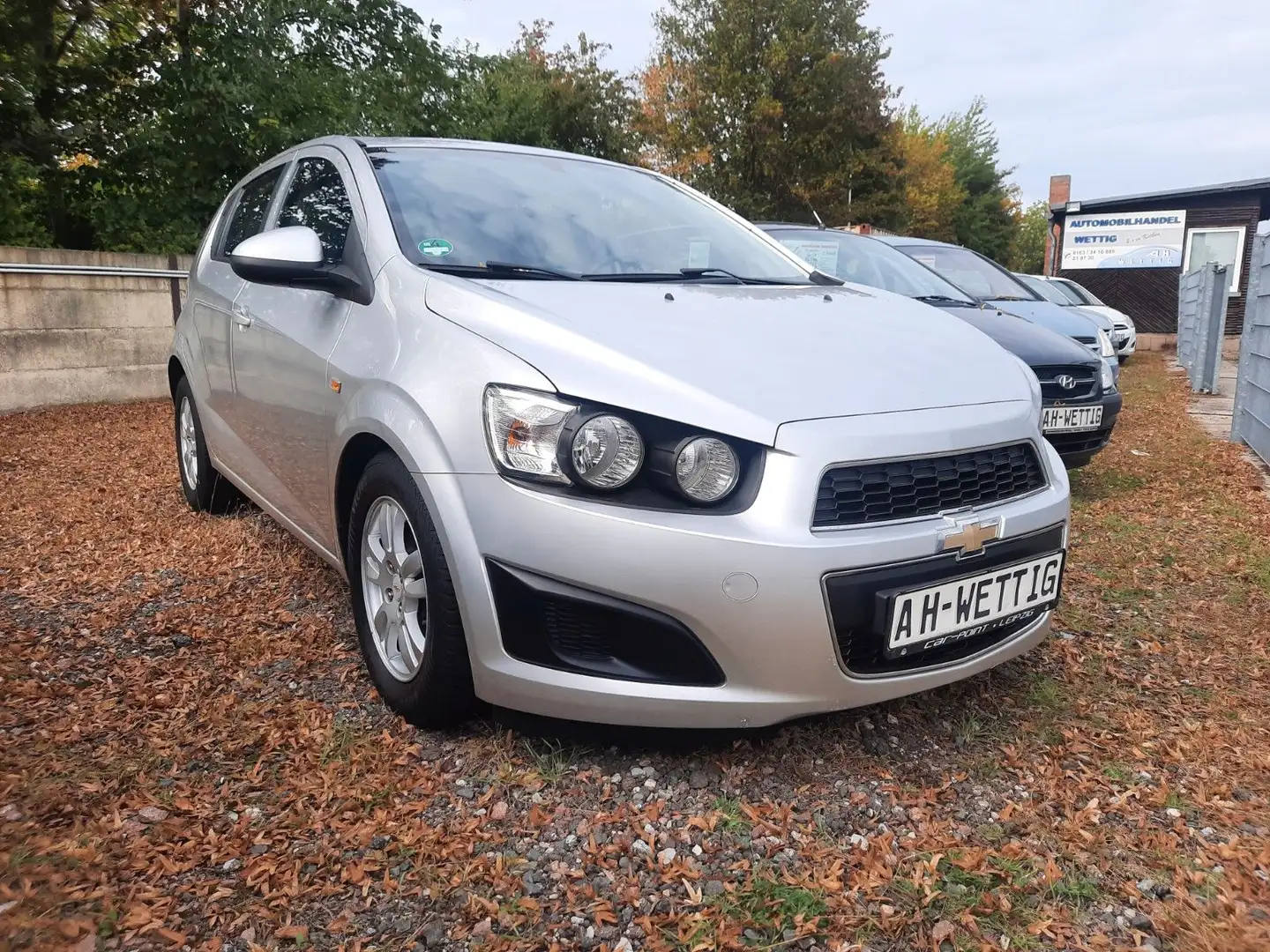 Chevrolet Aveo Schrägheck LT + / 2.Hand / Klima / TÜV neu Silber - 1