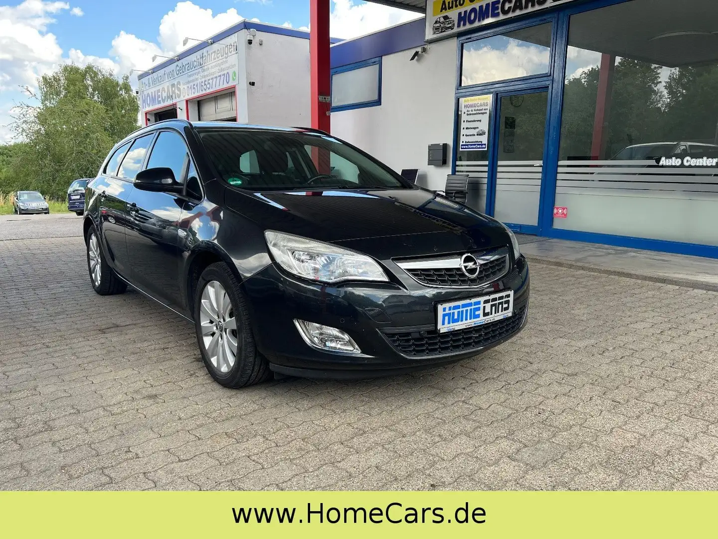 Opel Astra J Sports Tourer Design Edition Schwarz - 2
