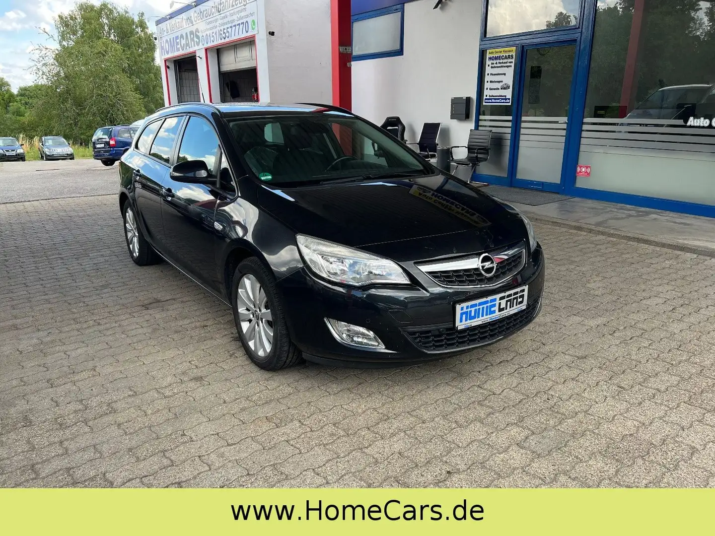 Opel Astra J Sports Tourer Design Edition Schwarz - 1