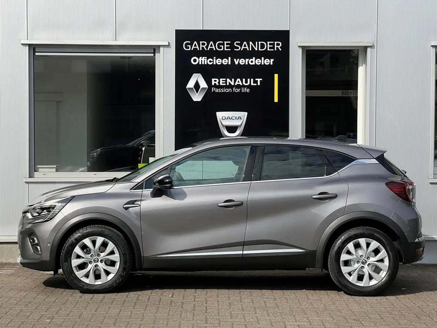 Renault Captur TCe 140 Pk Intens * Automaat * Grijs - 2
