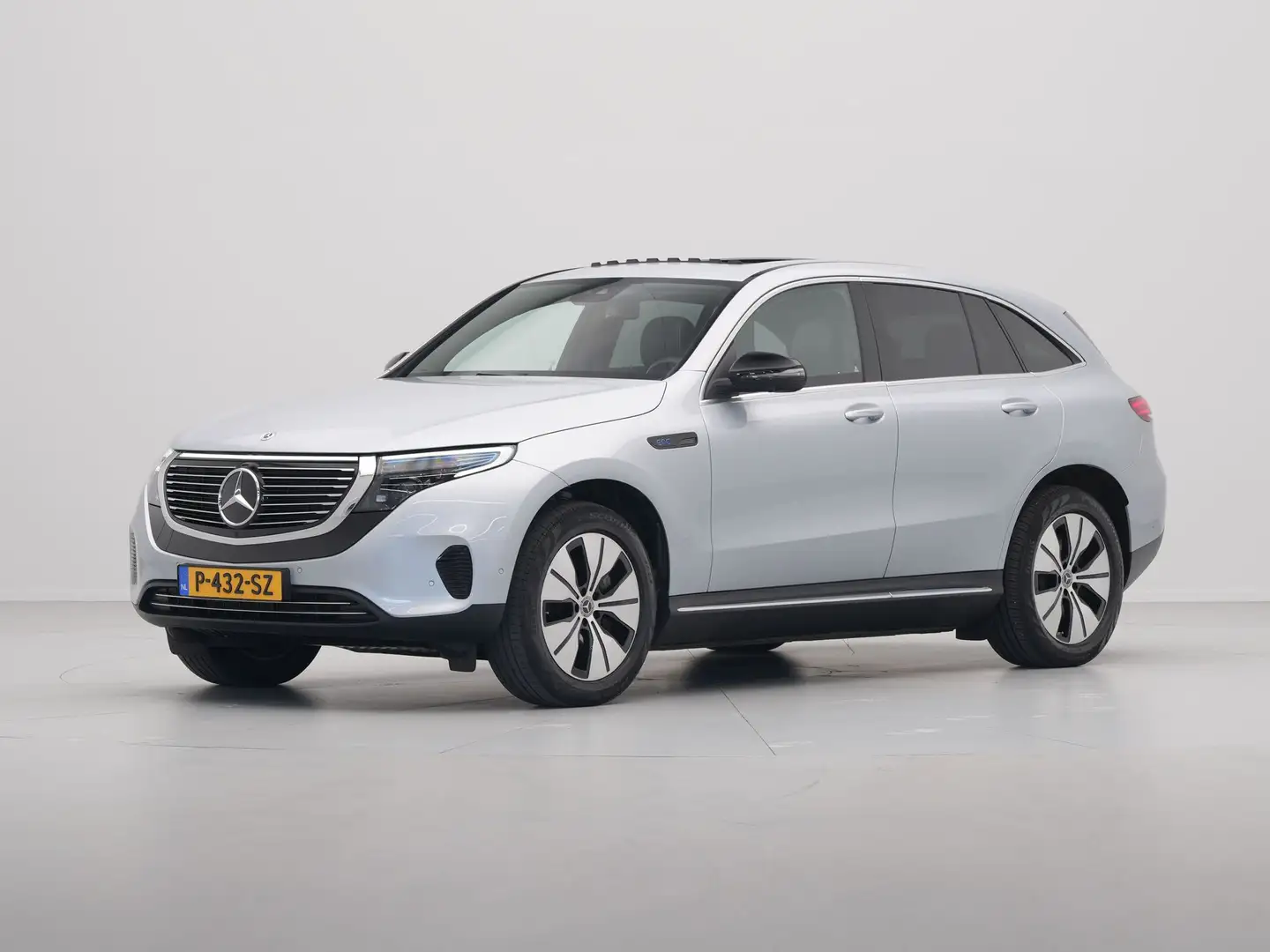 Mercedes-Benz EQC 400 4MATIC Premium 80 kWh 408pk Panorama Navigatie Sto Grijs - 2