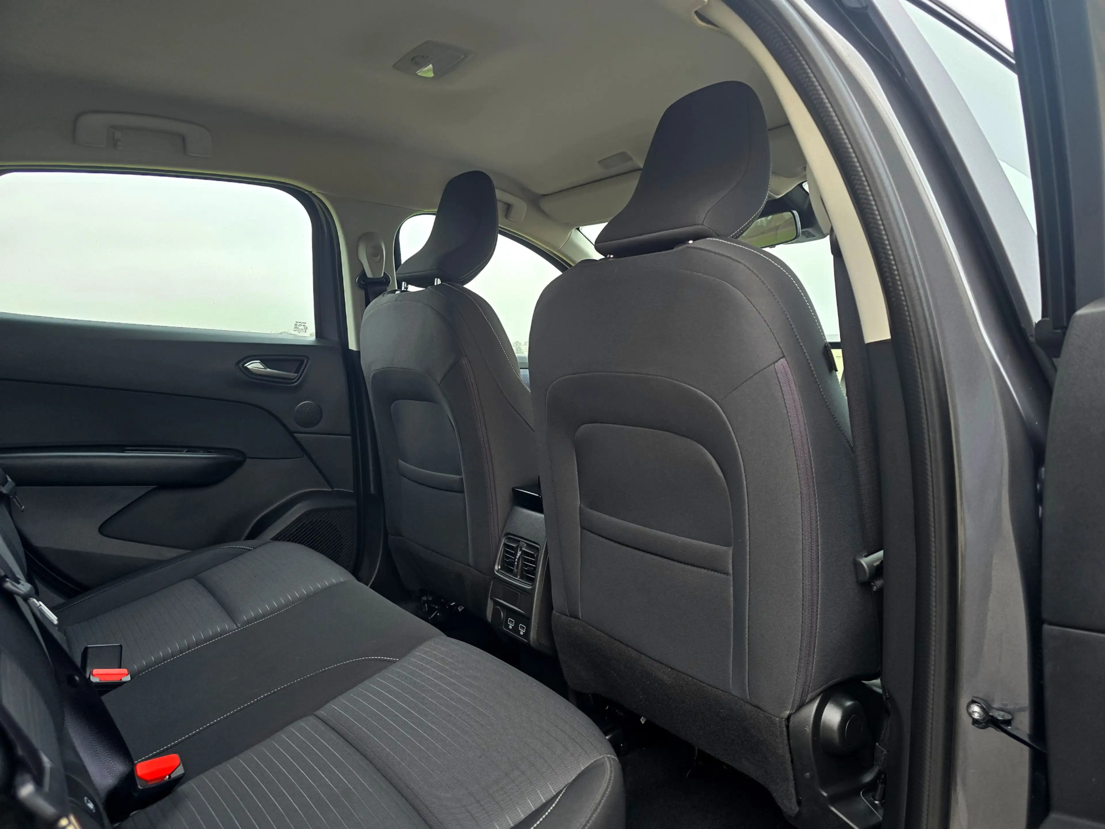 Renault Arkana 1.6 E-Tech full hybrid 145 evolution - 145 Pk - Eu — photo 27