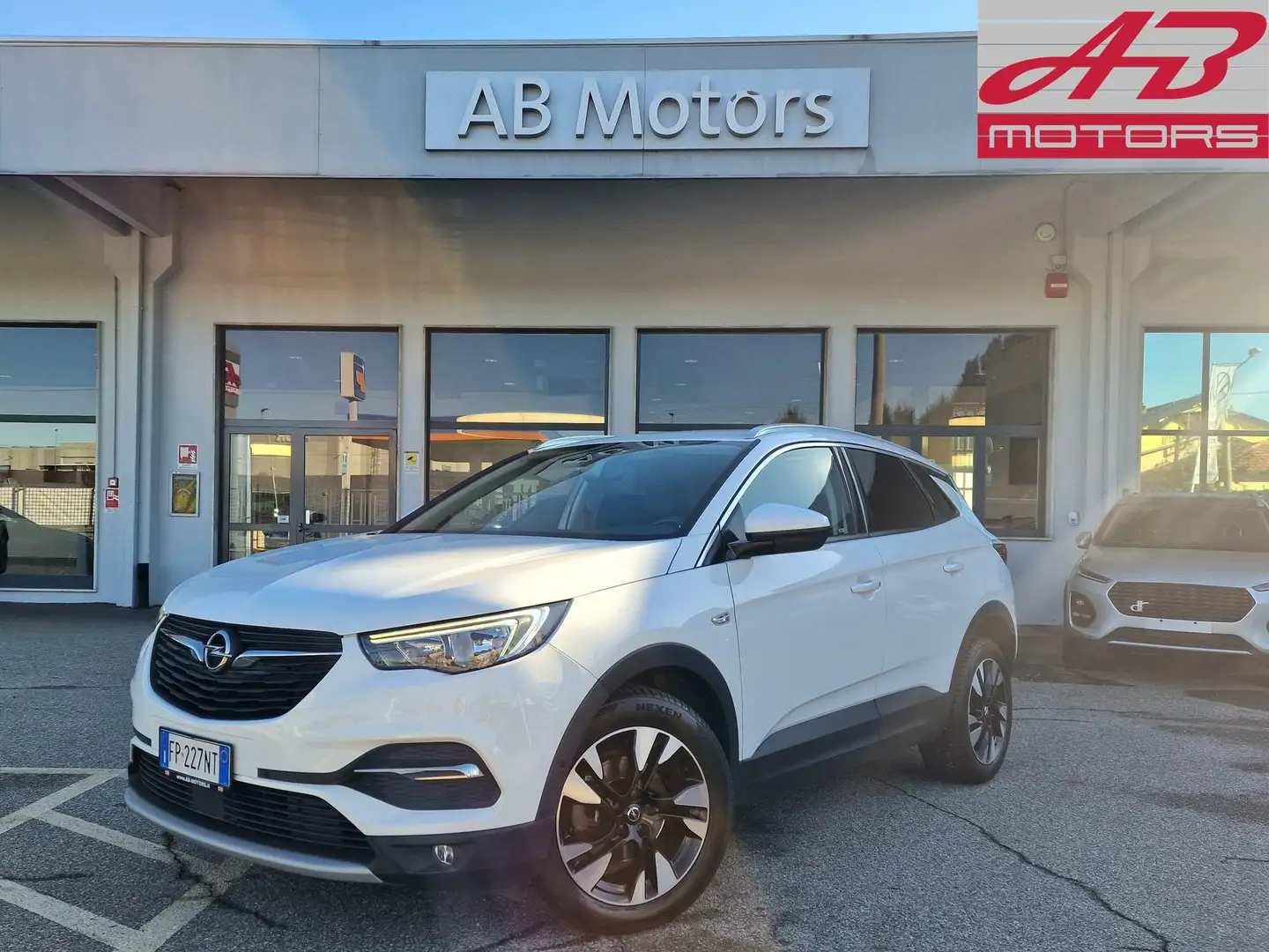 Opel Grandland Grandland X 1.6 diesel Ecotec Start&Stop aut. Inn Bianco - 1