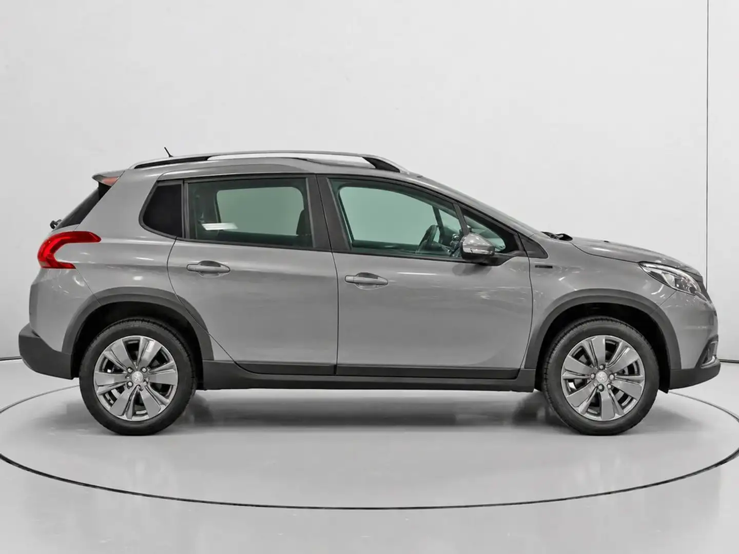 Peugeot 2008 1.2 PureTech S&S Signature 130 Gris - 2