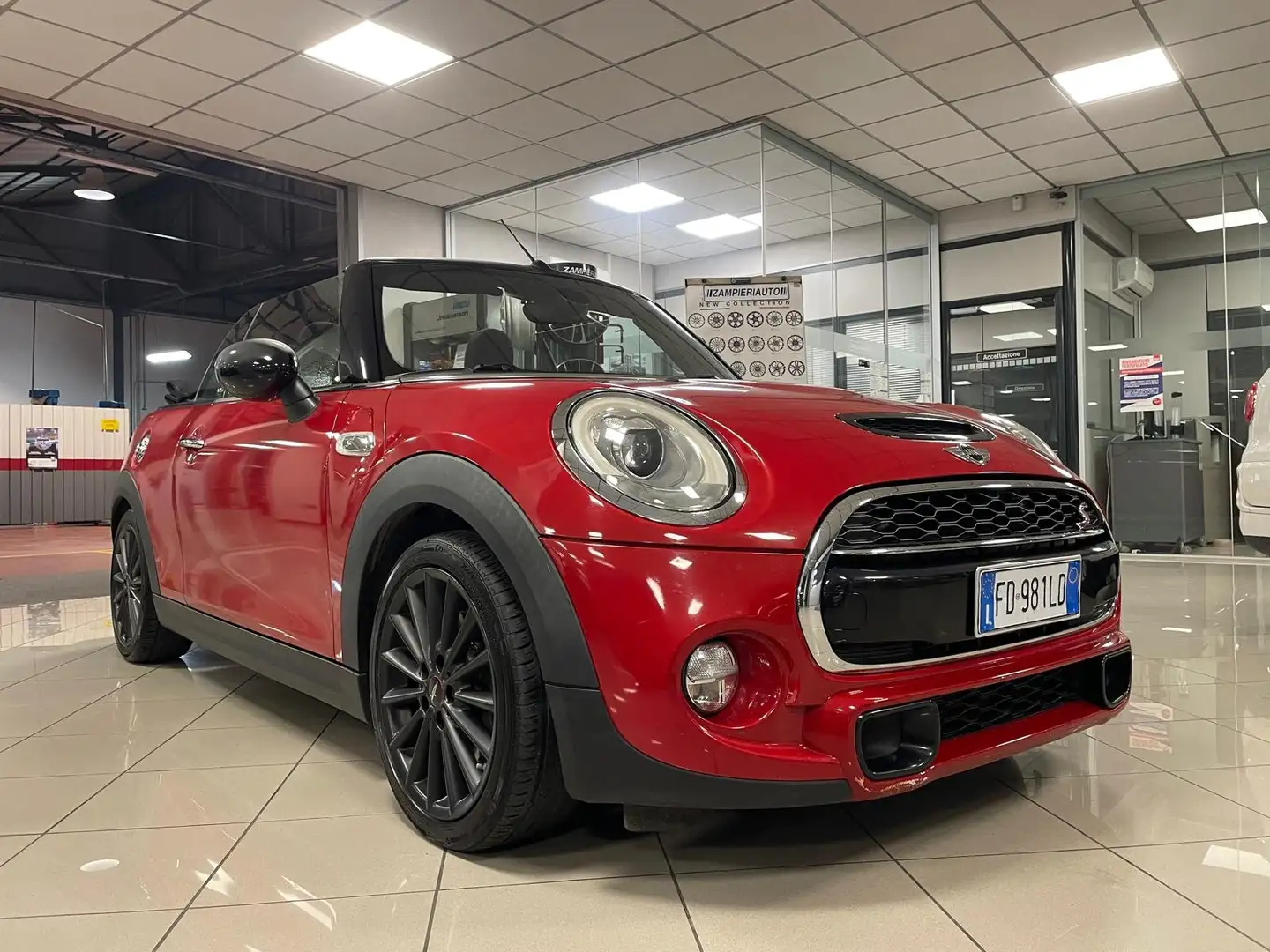 MINI Cooper S Cabrio Mini Cabrio 2.0 Cooper S Hype C. Automatico Roşu - 2