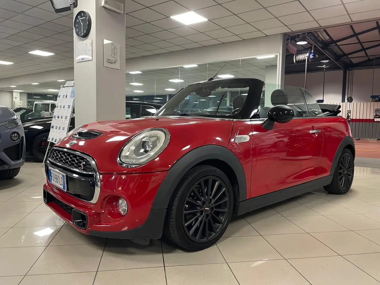 MINI Cooper S Cabrio Mini Cabrio 2.0 Cooper S Hype C. Automatico Roşu - 1