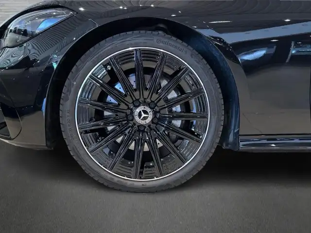 Mercedes-Benz CLE view 5