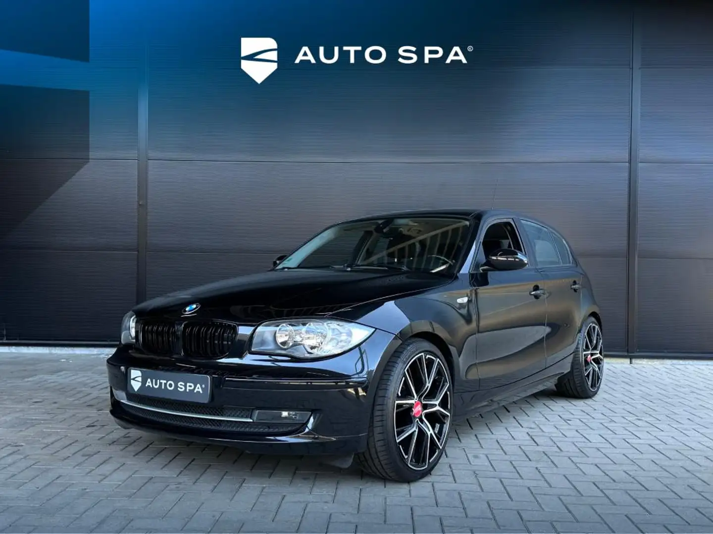 BMW 118 1 Serie 118i LCI 5-Deurs AUTOMAAT Cruise YOUNGTIME Black - 1