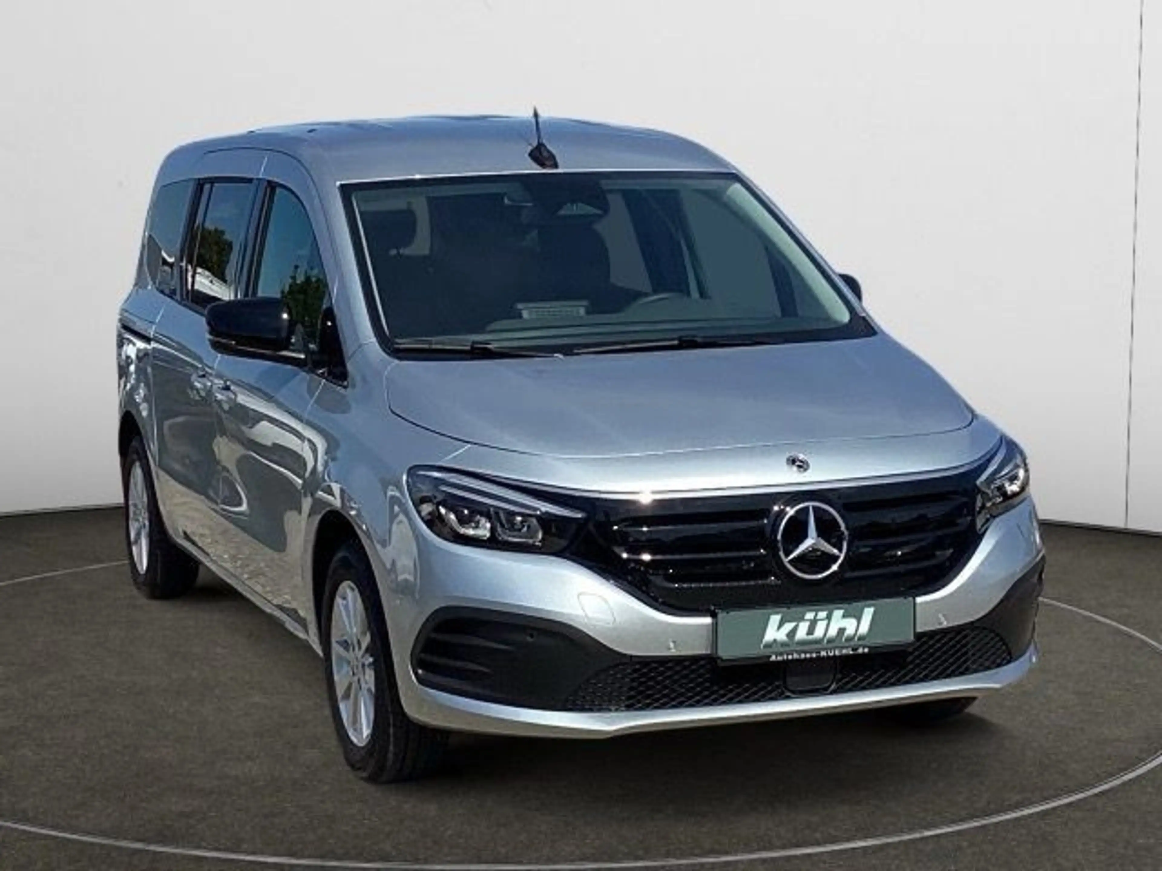 Mercedes-Benz EQT 200 lang Premium Plus Navi,AHK,LM16, — photo 8