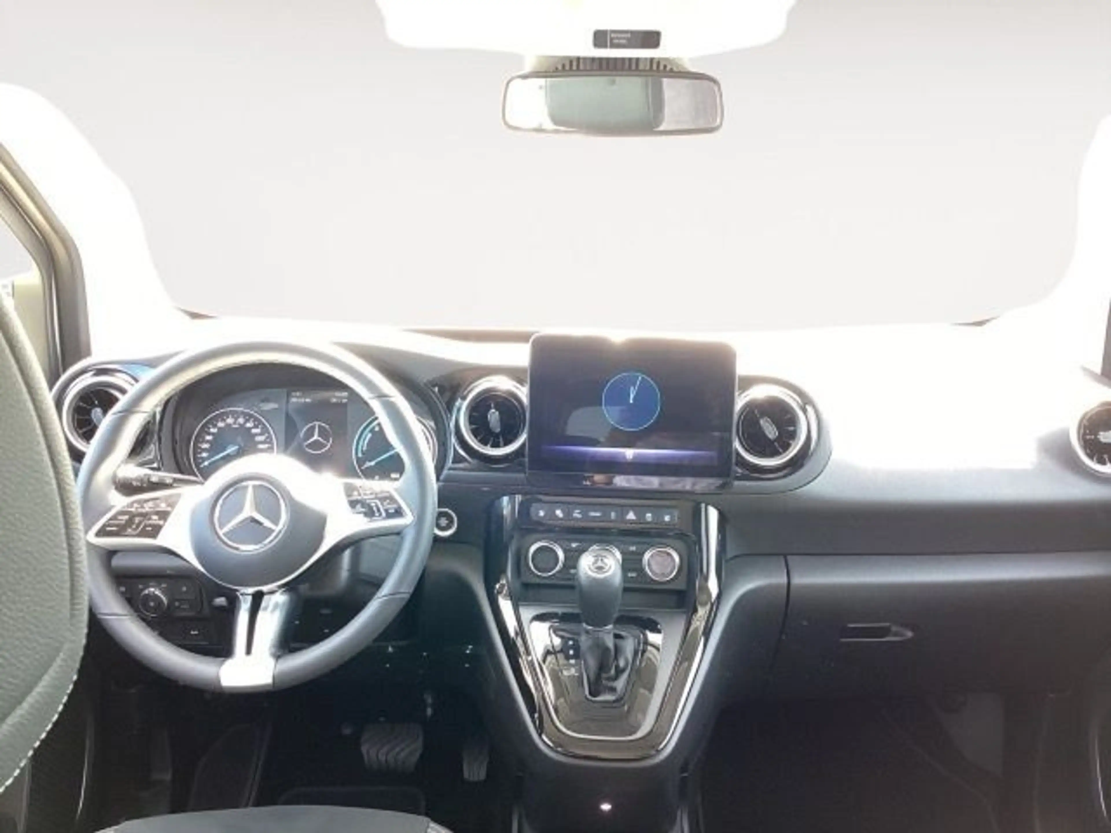 Mercedes-Benz EQT 200 lang Premium Plus Navi,AHK,LM16, — photo 11