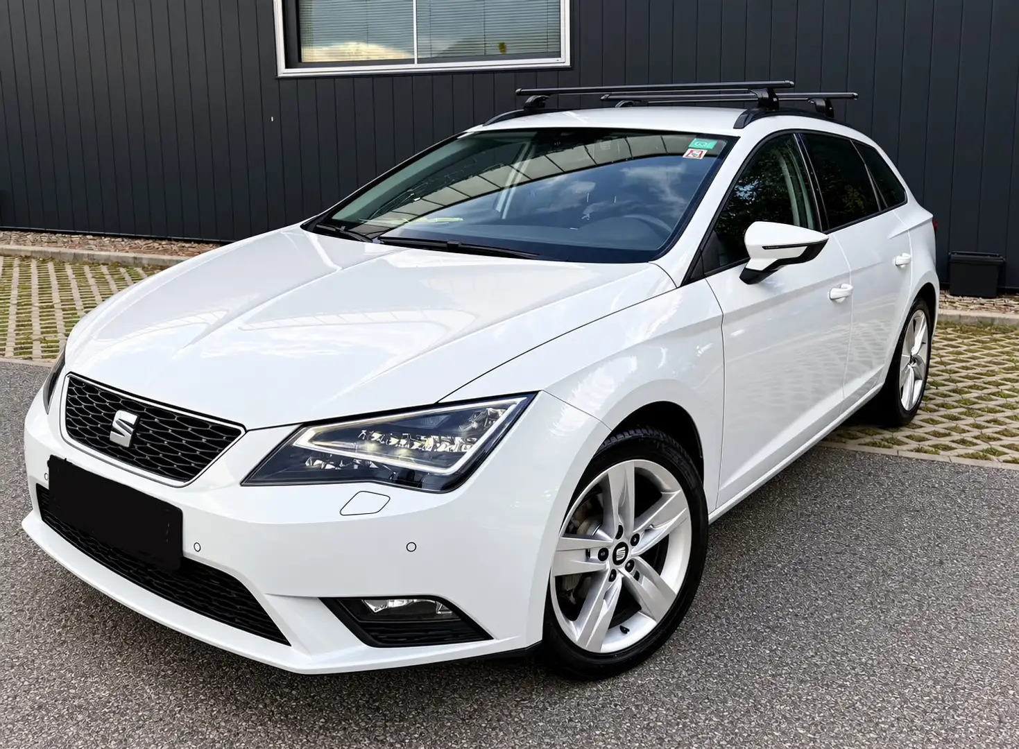 SEAT Leon ST 1.6 TDI Start&Stop Style - 1