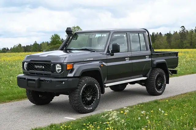 Toyota Land Cruiser GRJ 79 4.0 V6 5-Gang DC NESTLE OFFROAD