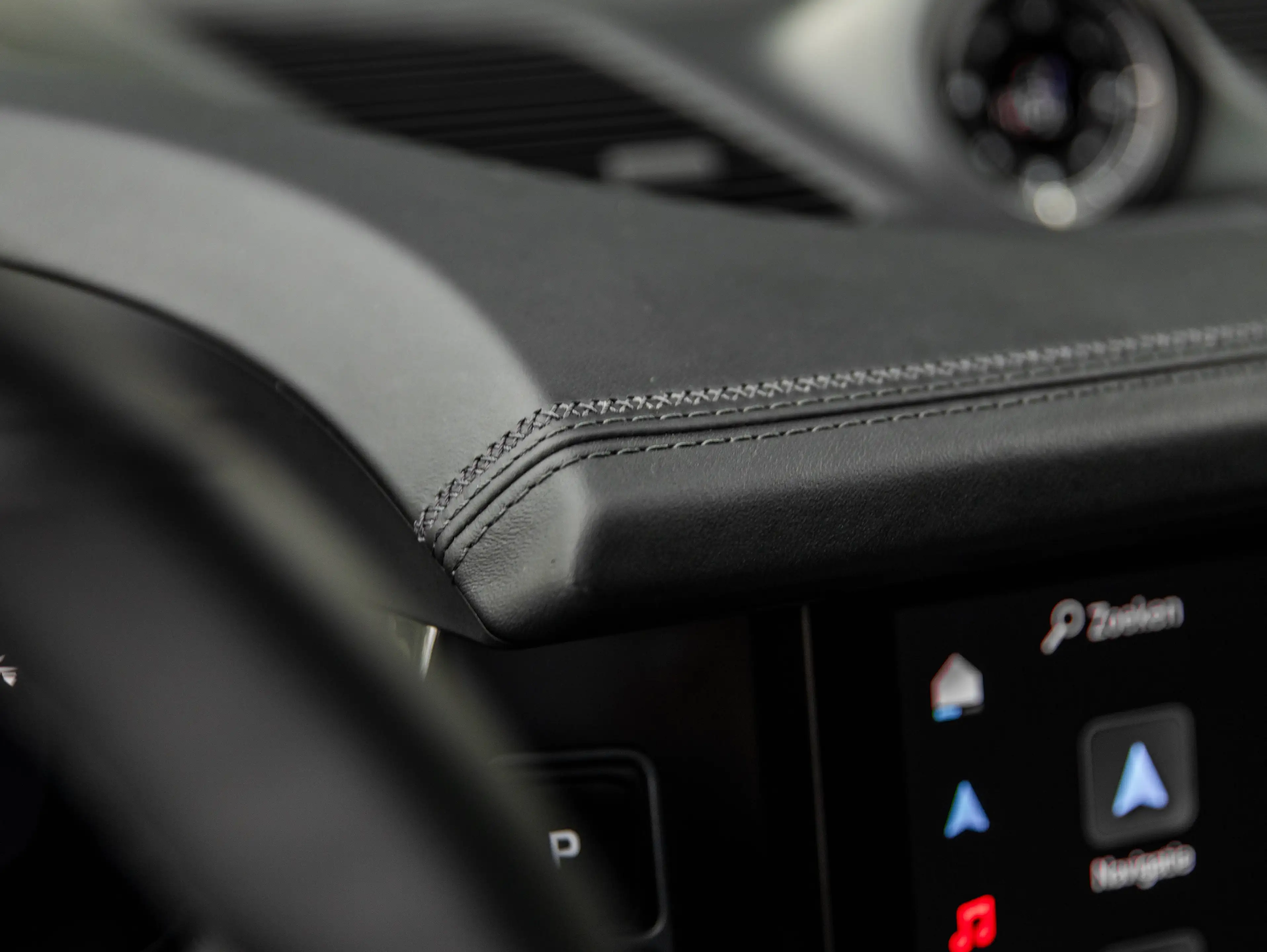 Porsche Cayenne S E-HYB AIR/SPORTUITL./PDCC/PTV+/HDMATR/21"RS/HUD/PANO/SOFTCL/360/INNO/18W/BOSE — photo 47