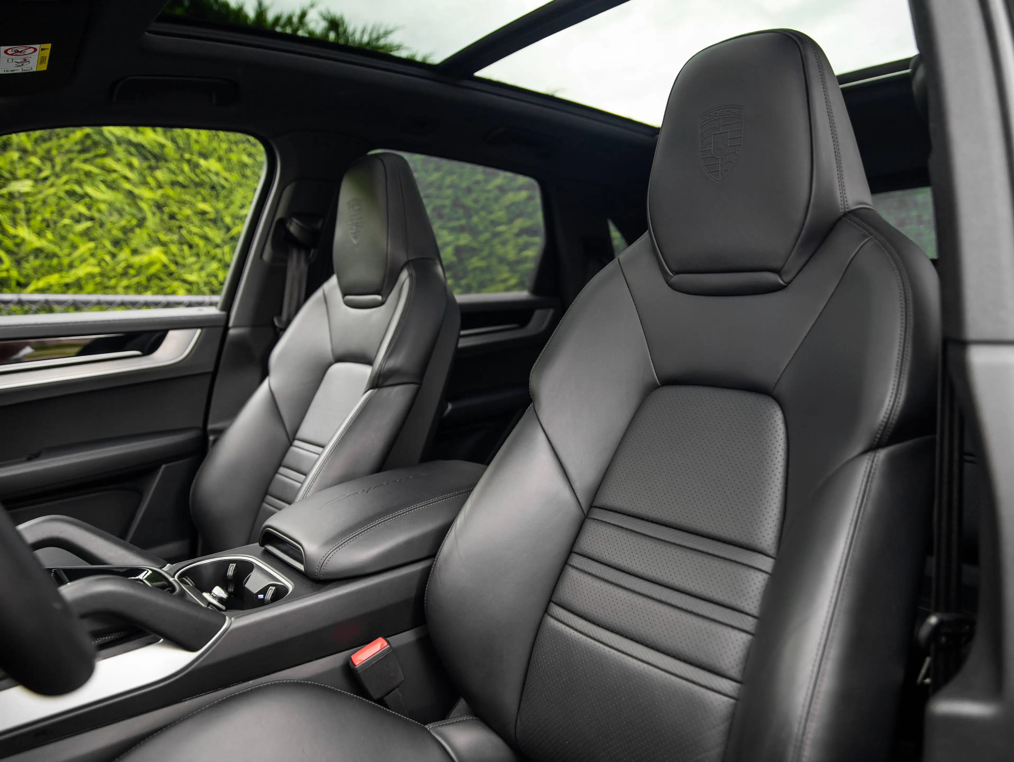 Porsche Cayenne S E-HYB AIR/SPORTUITL./PDCC/PTV+/HDMATR/21"RS/HUD/PANO/SOFTCL/360/INNO/18W/BOSE — photo 30