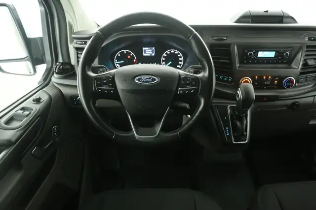 Ford Transit Custom view 2