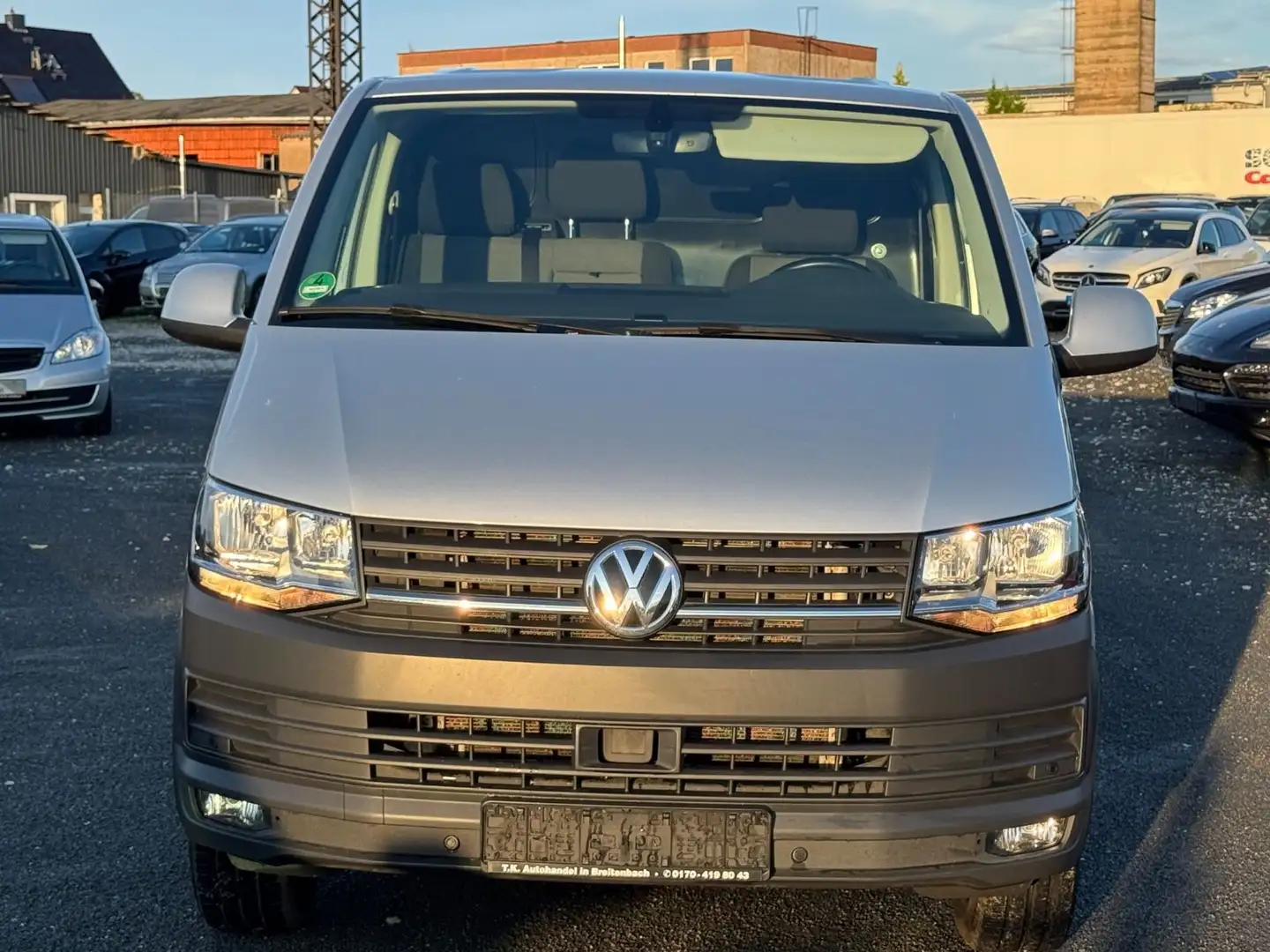 Volkswagen T6 Transporter Kasten-Kombi Kasten lang Silber - 2