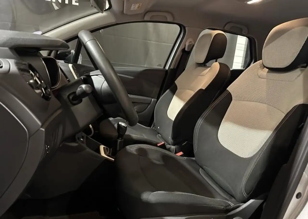 Renault Captur — photo 11