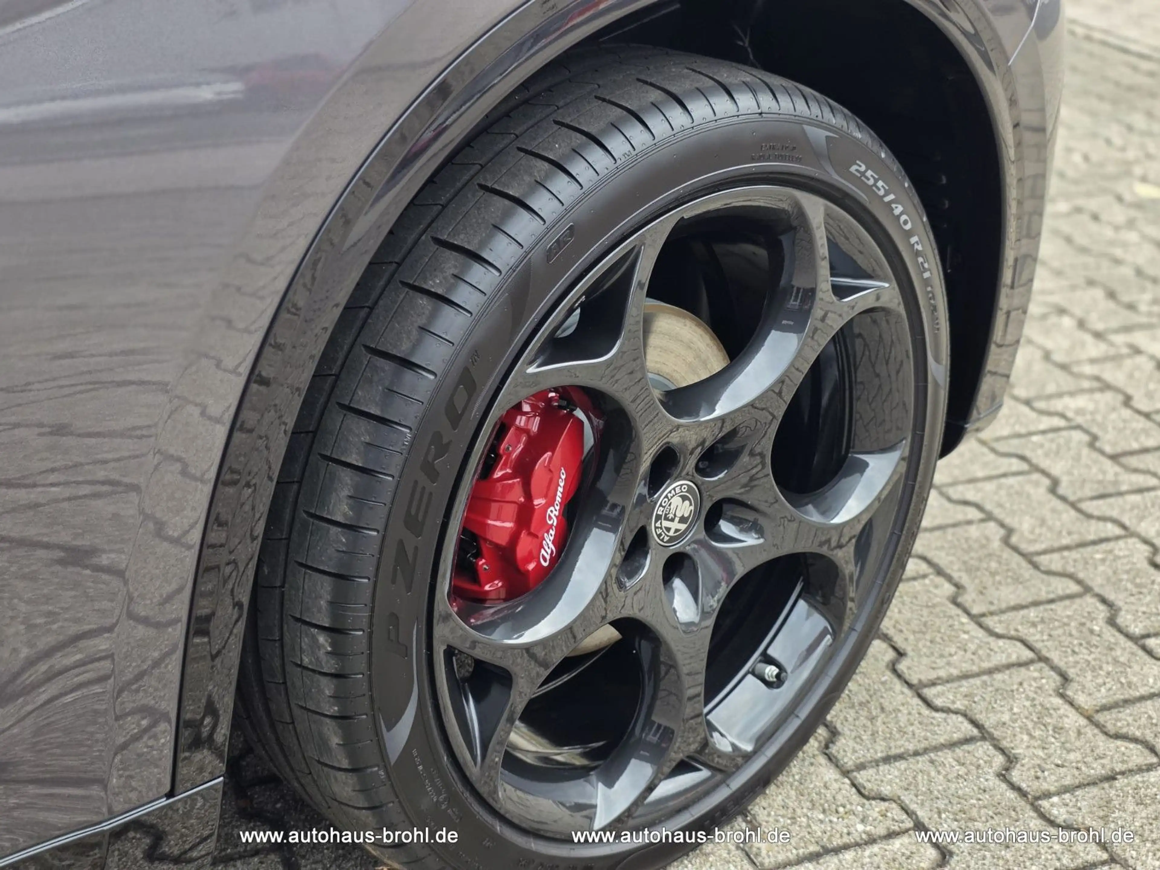 Alfa Romeo Stelvio Veloce Q4 210PS Allrad — photo 8