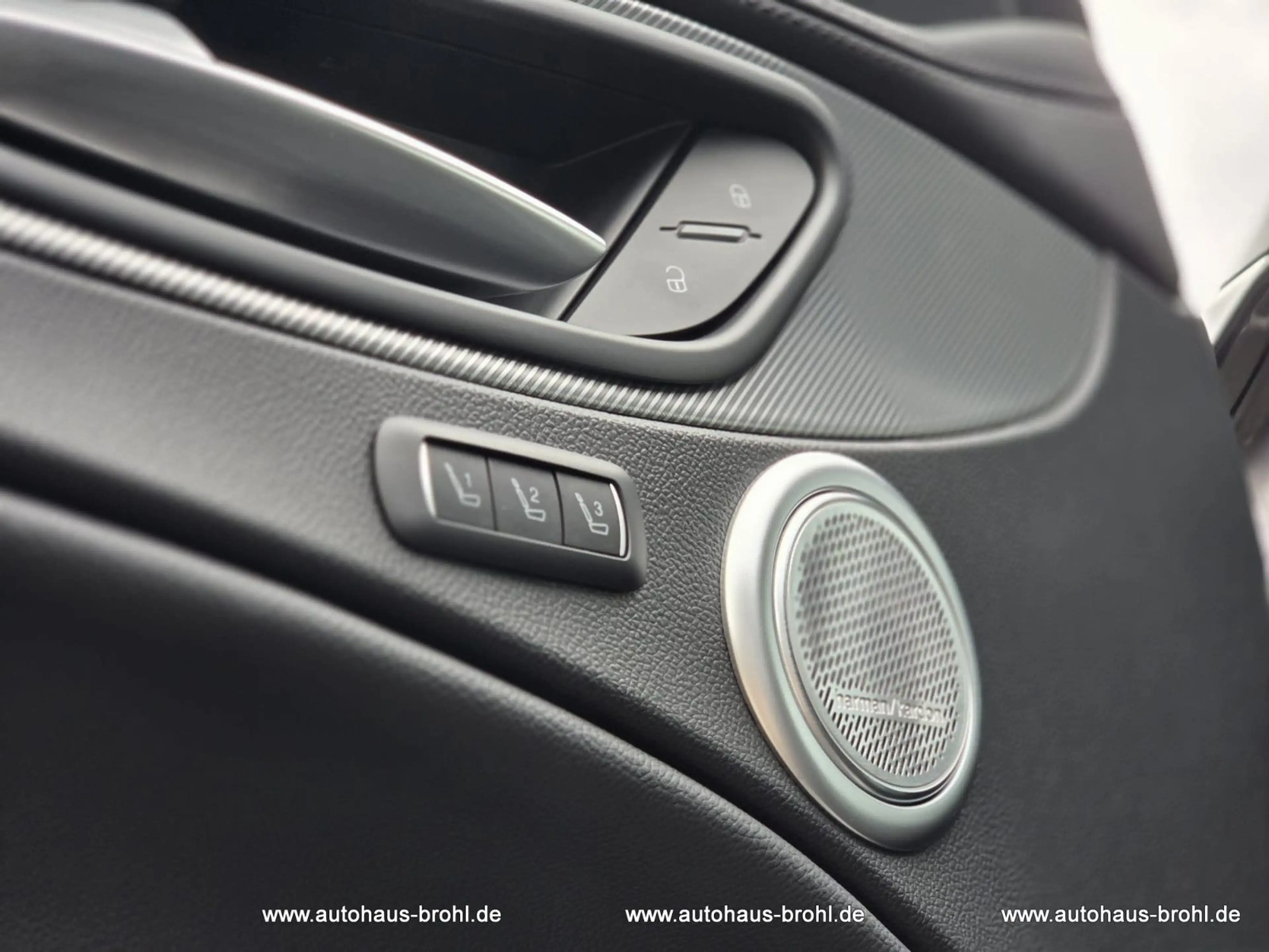 Alfa Romeo Stelvio Veloce Q4 210PS Allrad — photo 13