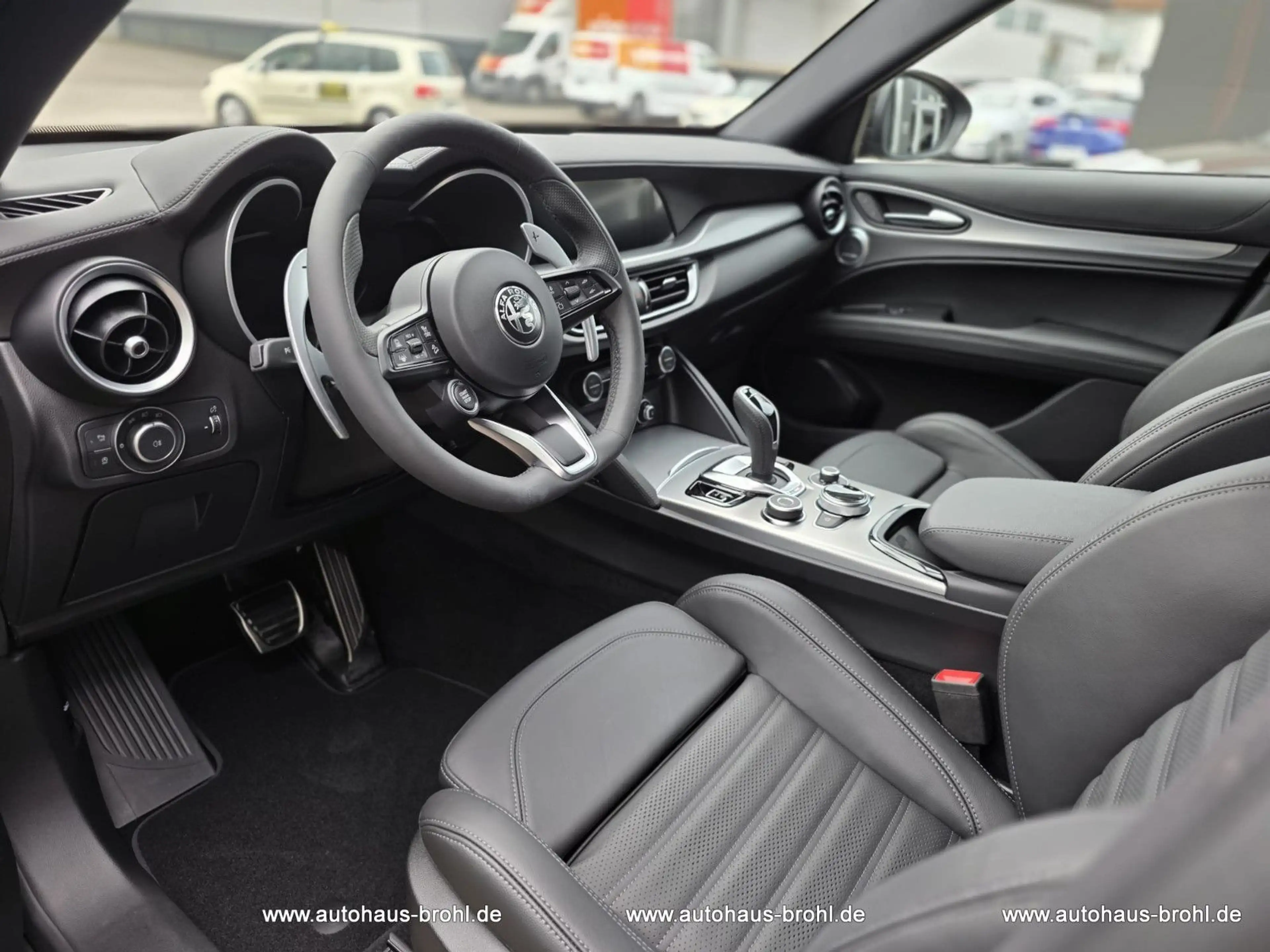 Alfa Romeo Stelvio Veloce Q4 210PS Allrad — photo 14