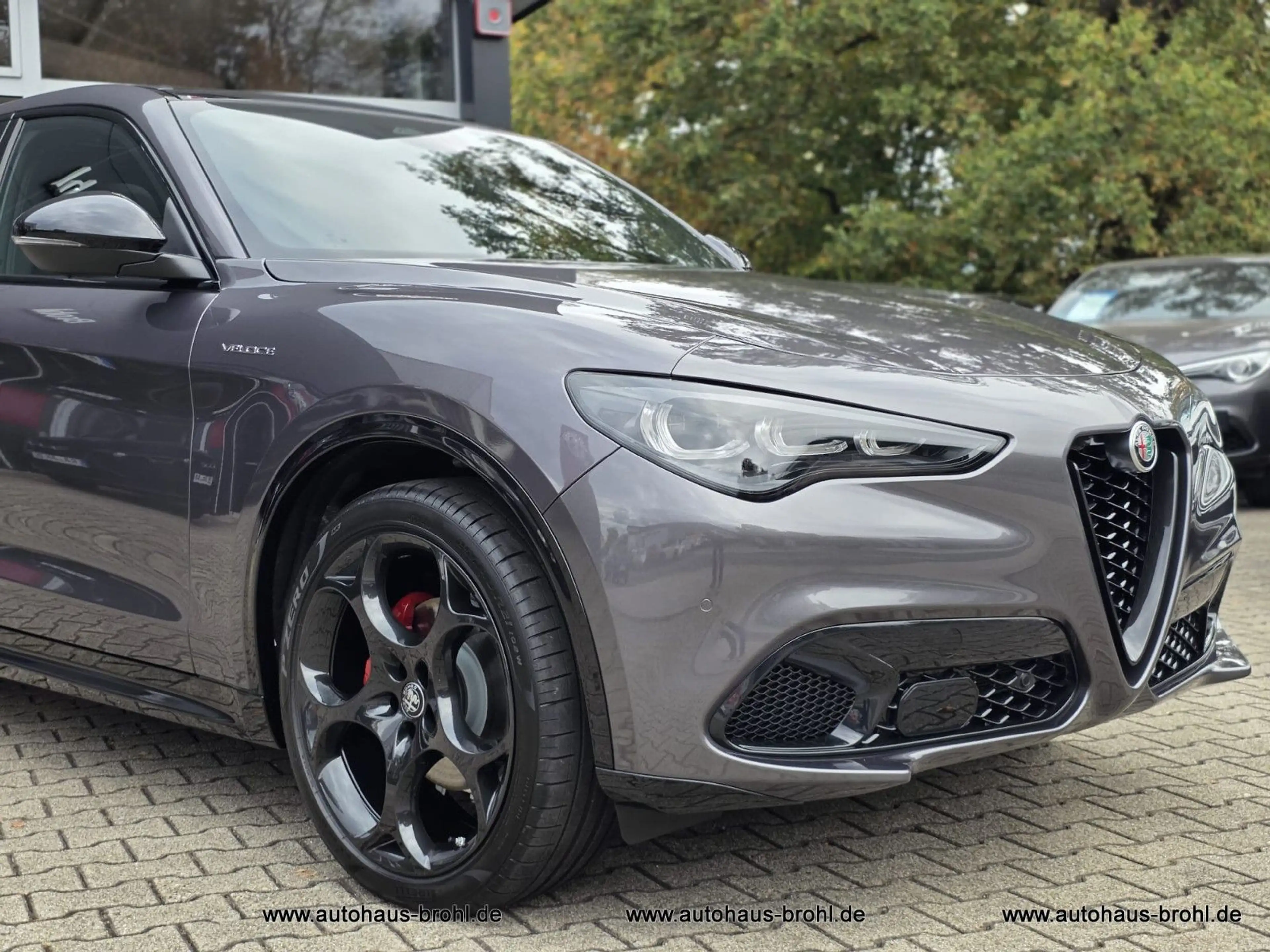 Alfa Romeo Stelvio Veloce Q4 210PS Allrad — photo 3