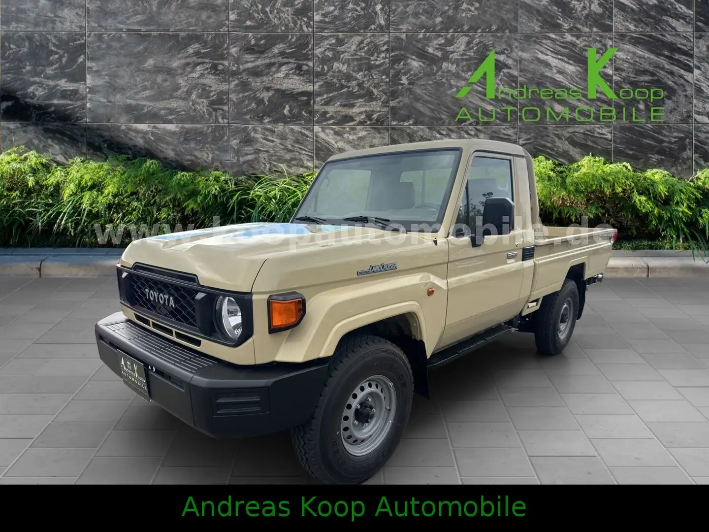 Toyota Land Cruiser GRJ 79 SC STD-E 4,0iV6  SOFORT Beige - 1