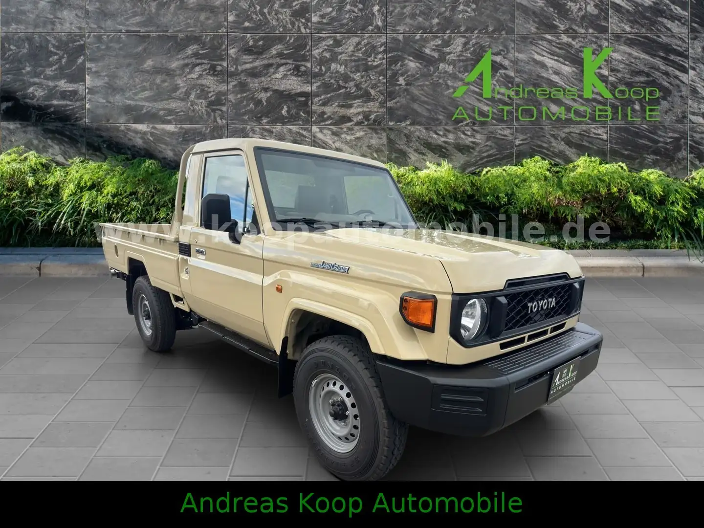 Toyota Land Cruiser GRJ 79 SC STD-E 4,0iV6  SOFORT Beige - 2