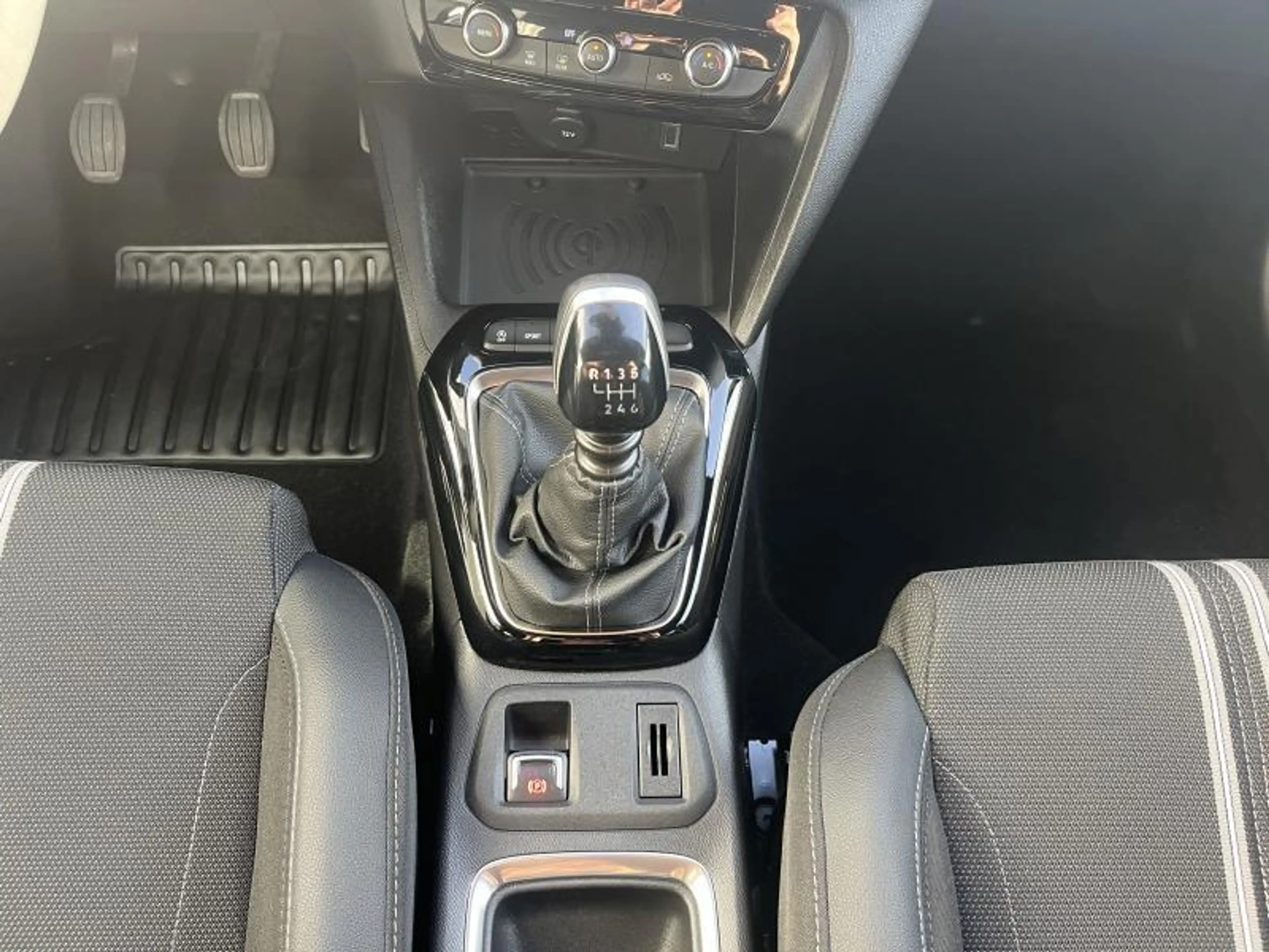 Opel Corsa GS*24 MOIS GARANTIE* FAIBLE KILOMETRAGE* — photo 15