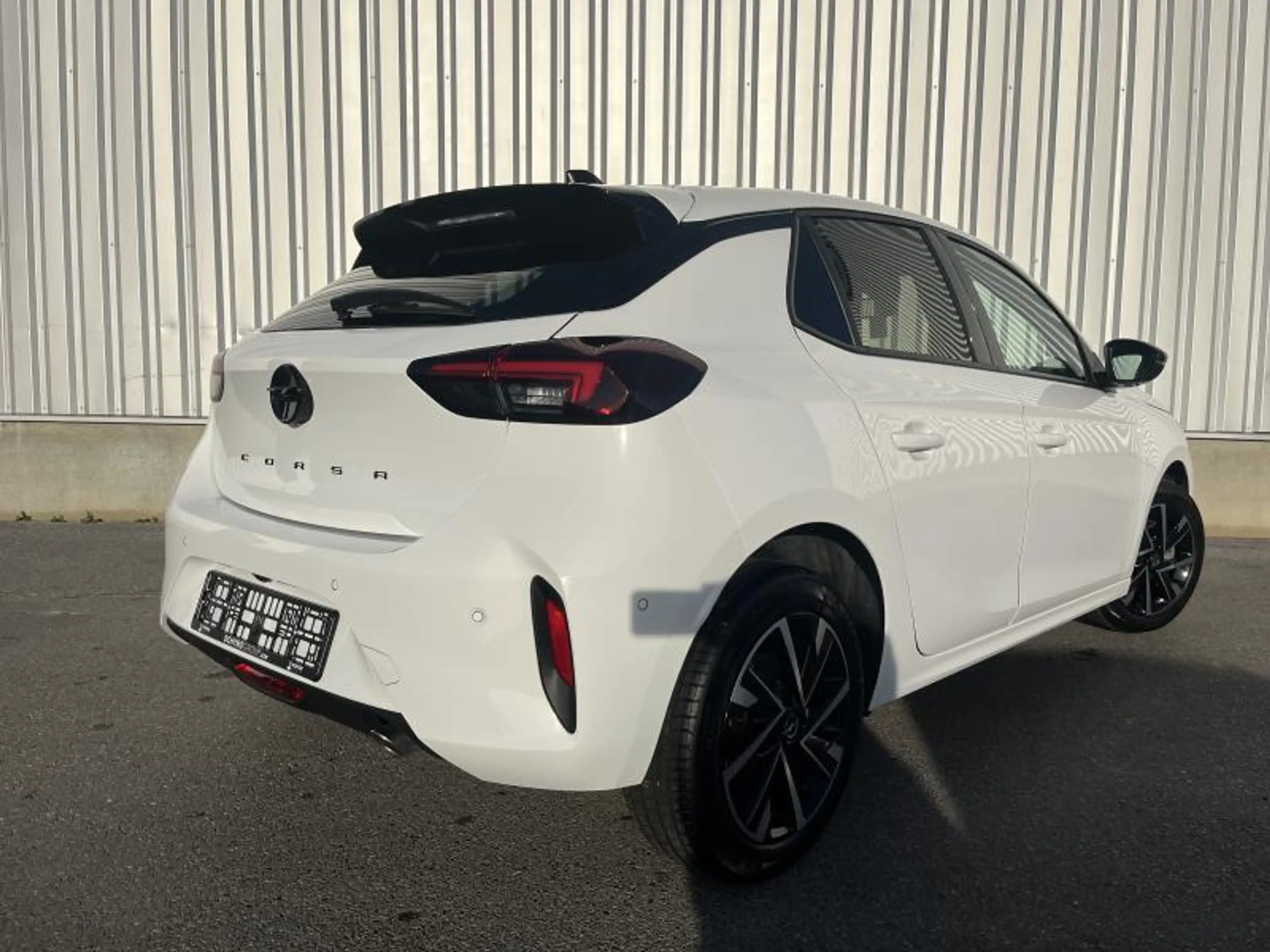 Opel Corsa GS*24 MOIS GARANTIE* FAIBLE KILOMETRAGE* — photo 3