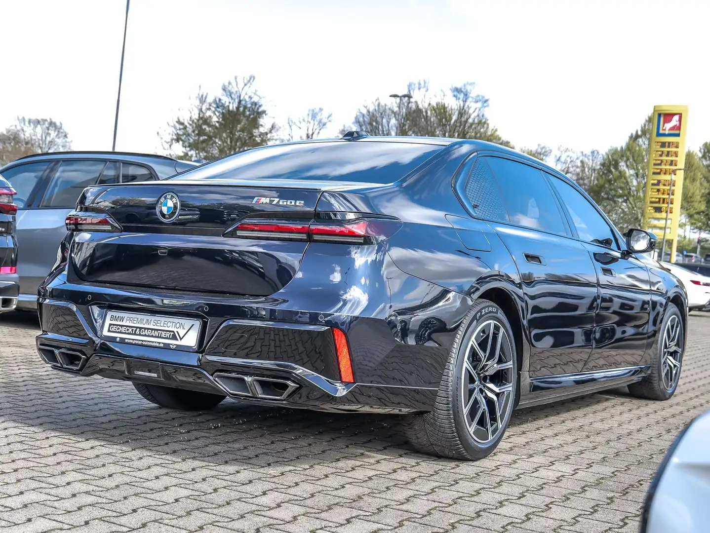 BMW 760 M760e xDrive Sky Lounge TV+Fond Autobahnass. Mass Negro - 2