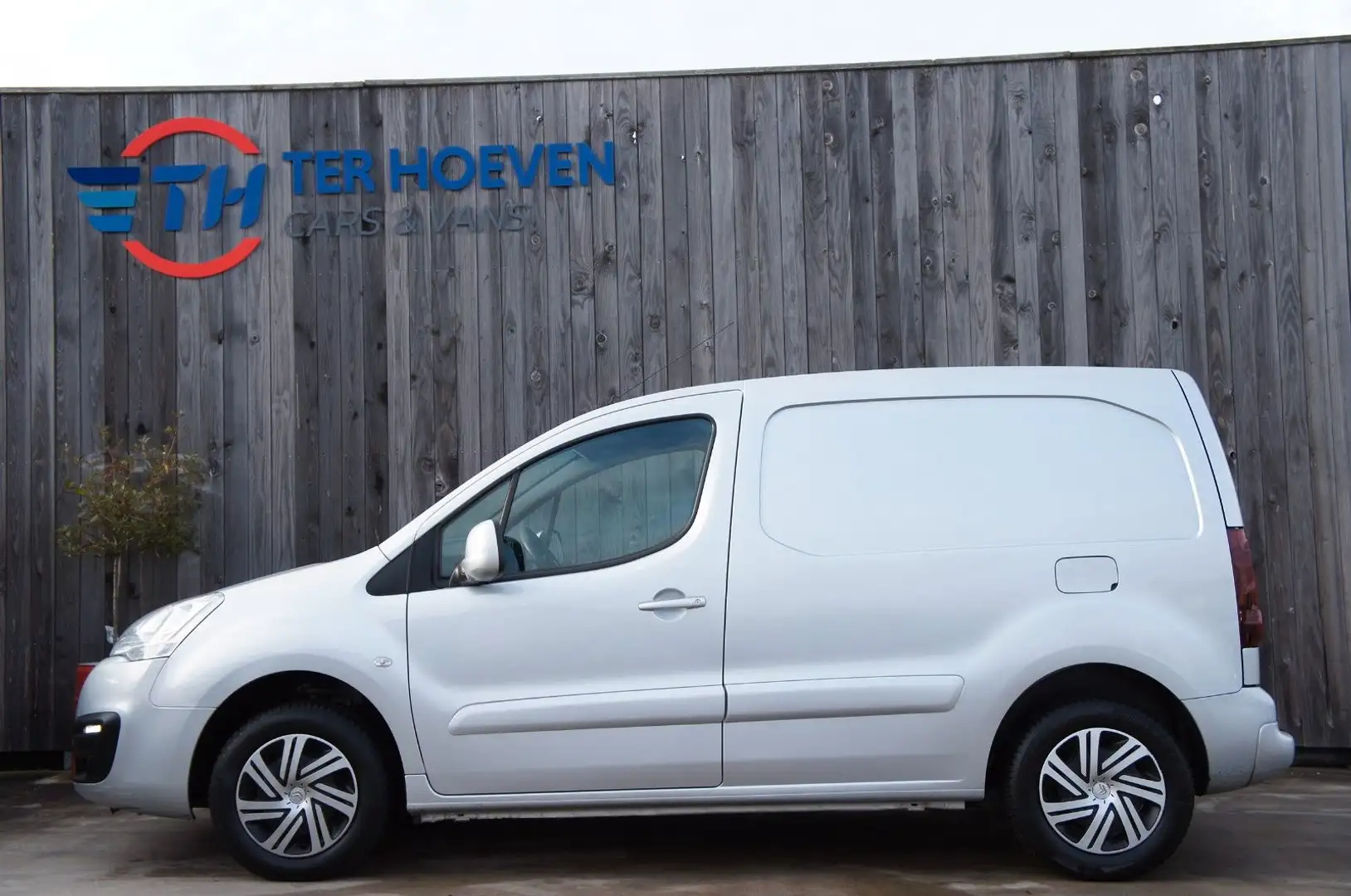 Citroen Berlingo 1.6 HDi Klima Tempom. Sitzheiz. 73KW E6 Silber - 1