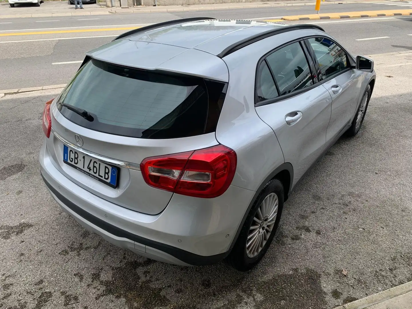 Mercedes-Benz GLA 180 GLA 180 Business Argento - 2
