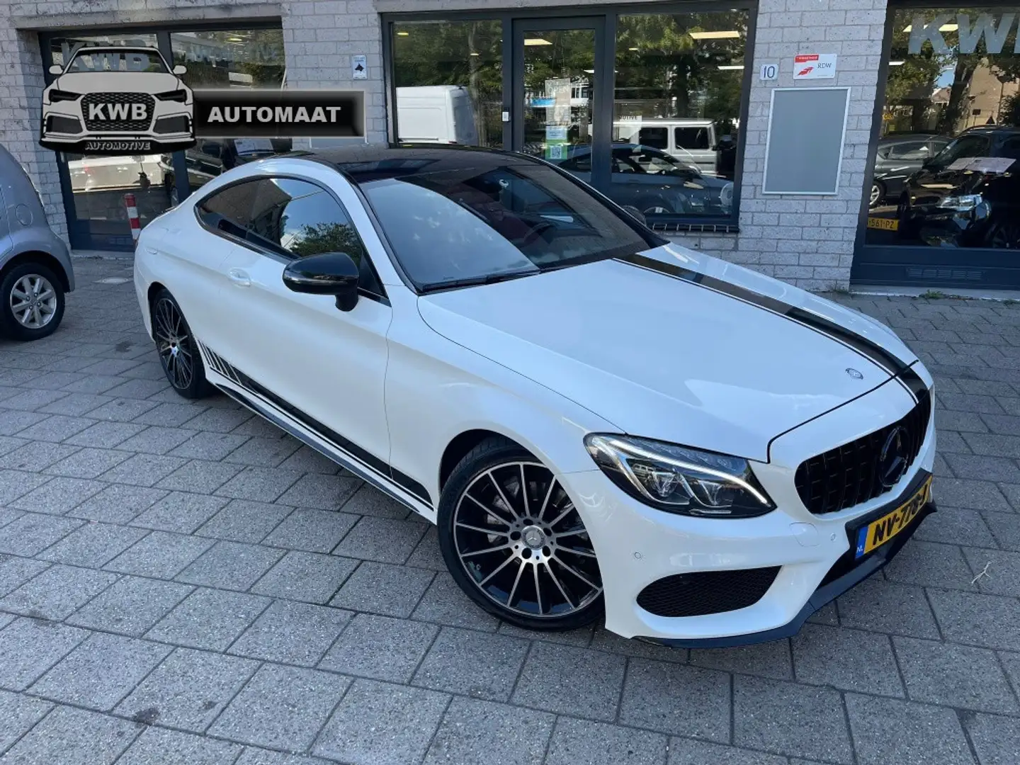 Mercedes-Benz C 200 Coupé Amg Bruin Leer Pano Burmester Wit - 1