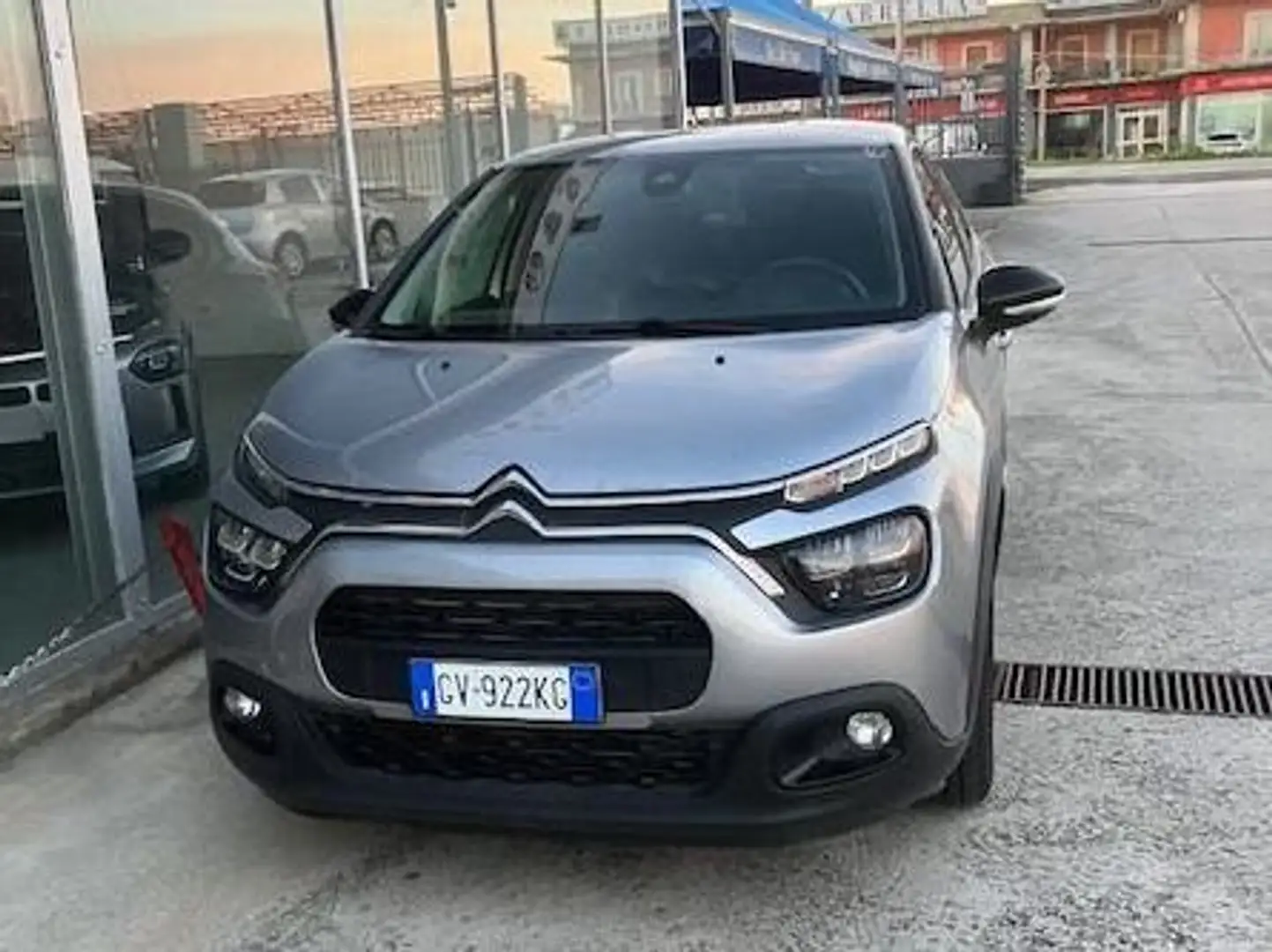 Citroen C3 C3 1.2 puretech C-Series s Grijs - 2